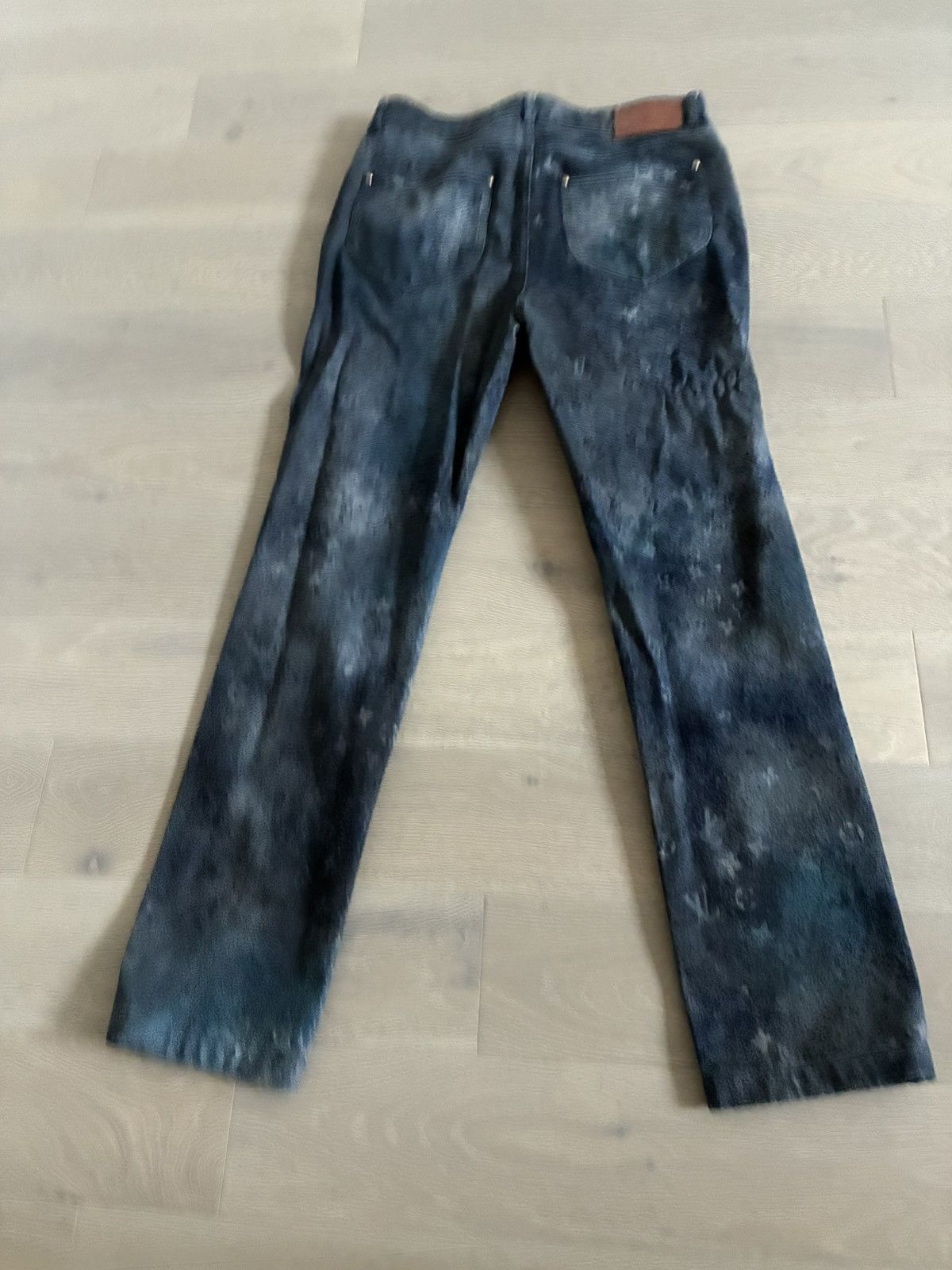 Louis Vuitton Louis Vuitton spray paint denim Size US 29 - 11 Thumbnail