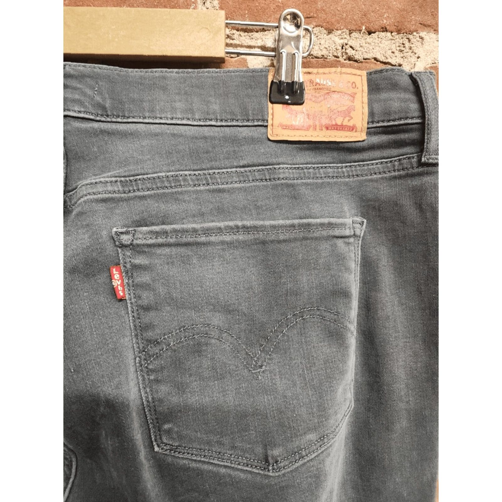 Levi's Levi's 511 Men's Gray Jeans Size 33 x 30 Straight 5-Pocket Denim Regular Waist 30 in Inseam 30 in Vintage No Size US 33 - 4 Thumbnail