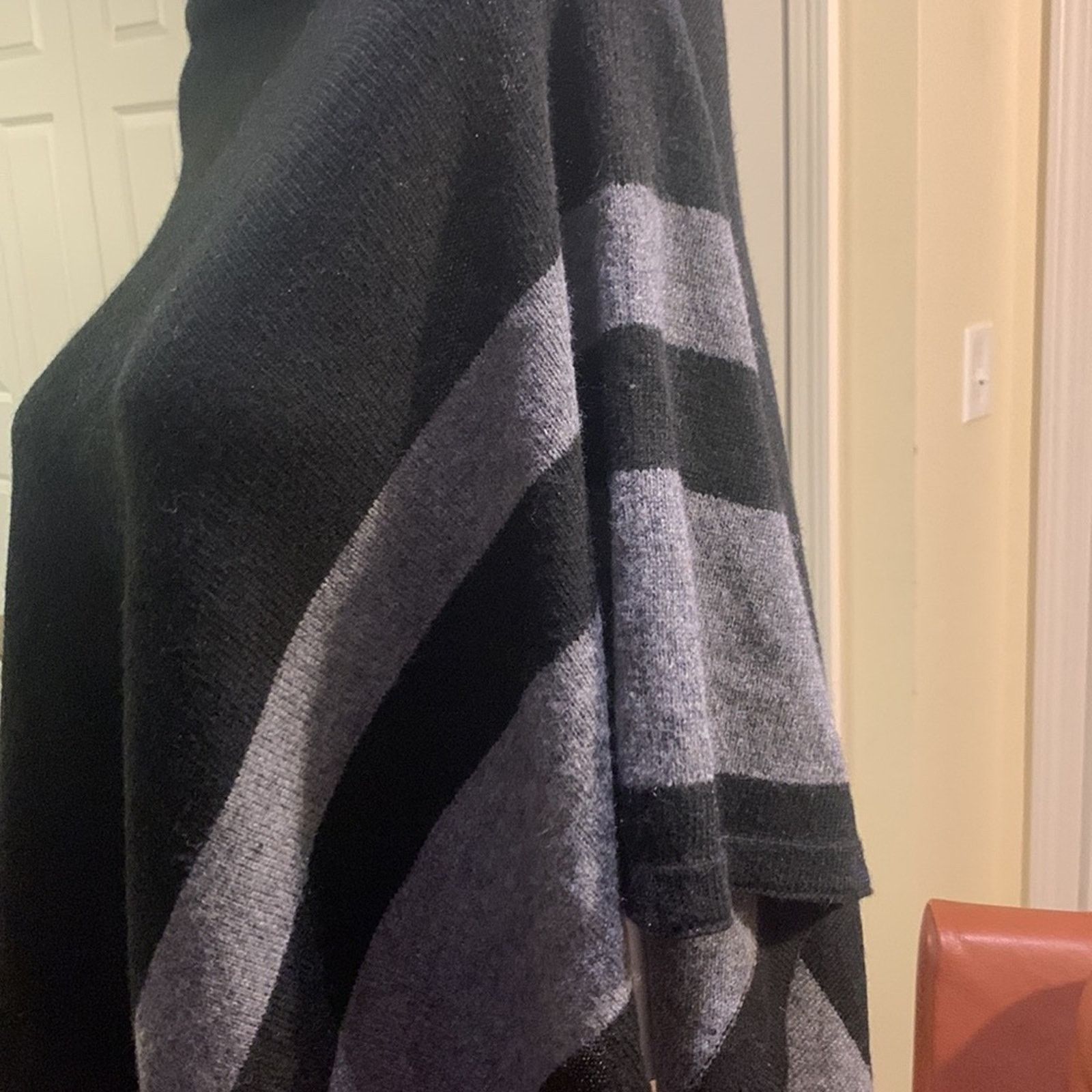 Vintage Cashmere blend poncho shawl black & gray striped Size ONE SIZE - 5 Thumbnail