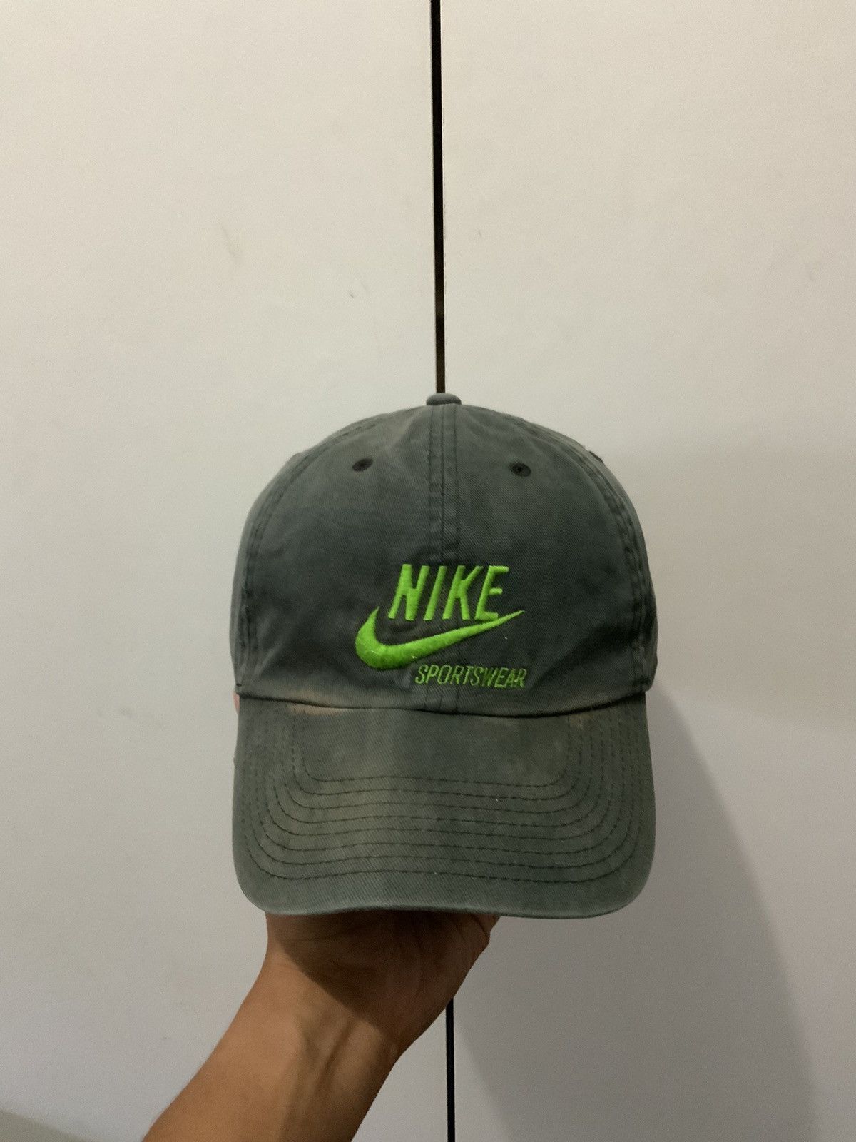 Nike Nike Swoosh Sportwear Fade hat Size ONE SIZE - 1 Thumbnail