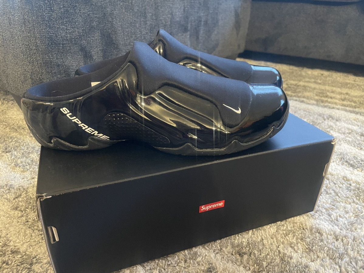 Supreme nike clogposite black