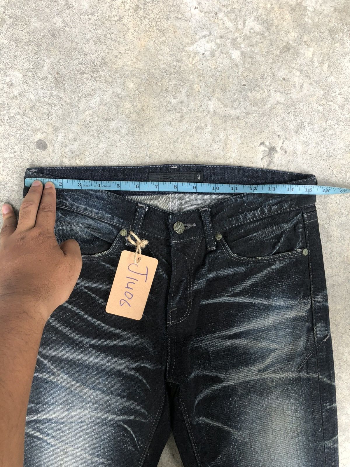 GOSTAR DE FUGA Japanese Fuga Distressed Jeans Slim Size US 30 / EU 46 - 22 Thumbnail