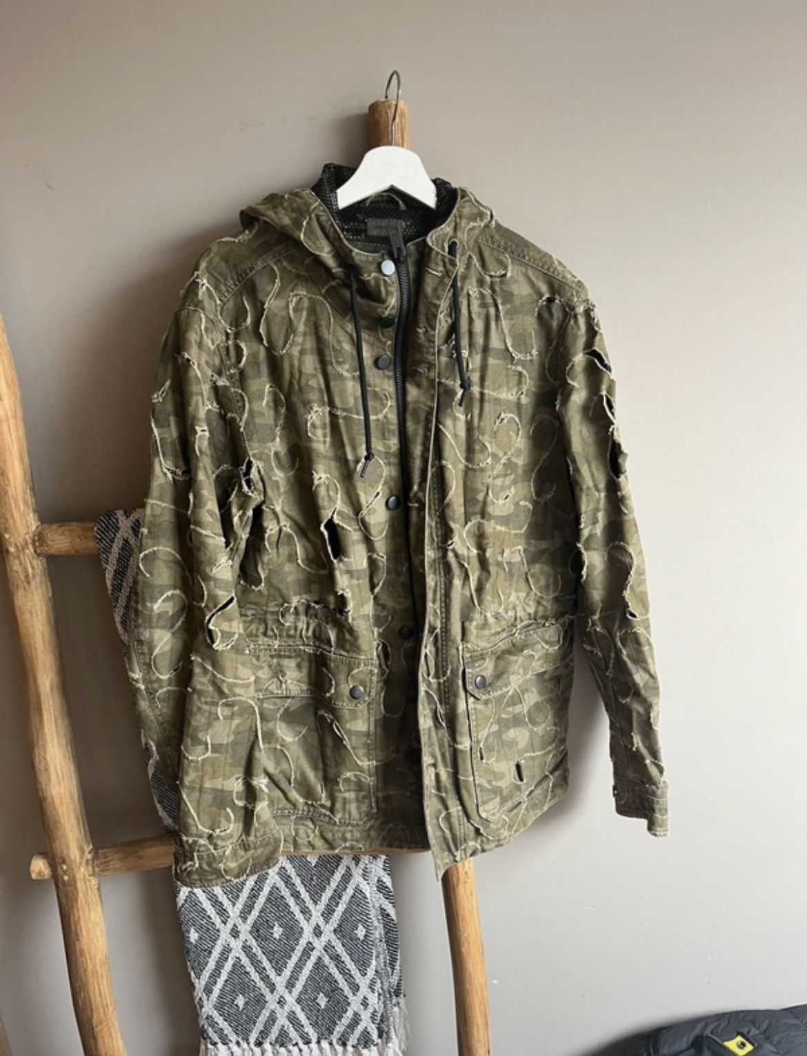 Diesel DIESEL J-LASER DISTRESSED CAMOUFLAGE Jacket - Size XL Size US XL / EU 56 / 4 - 1 Thumbnail