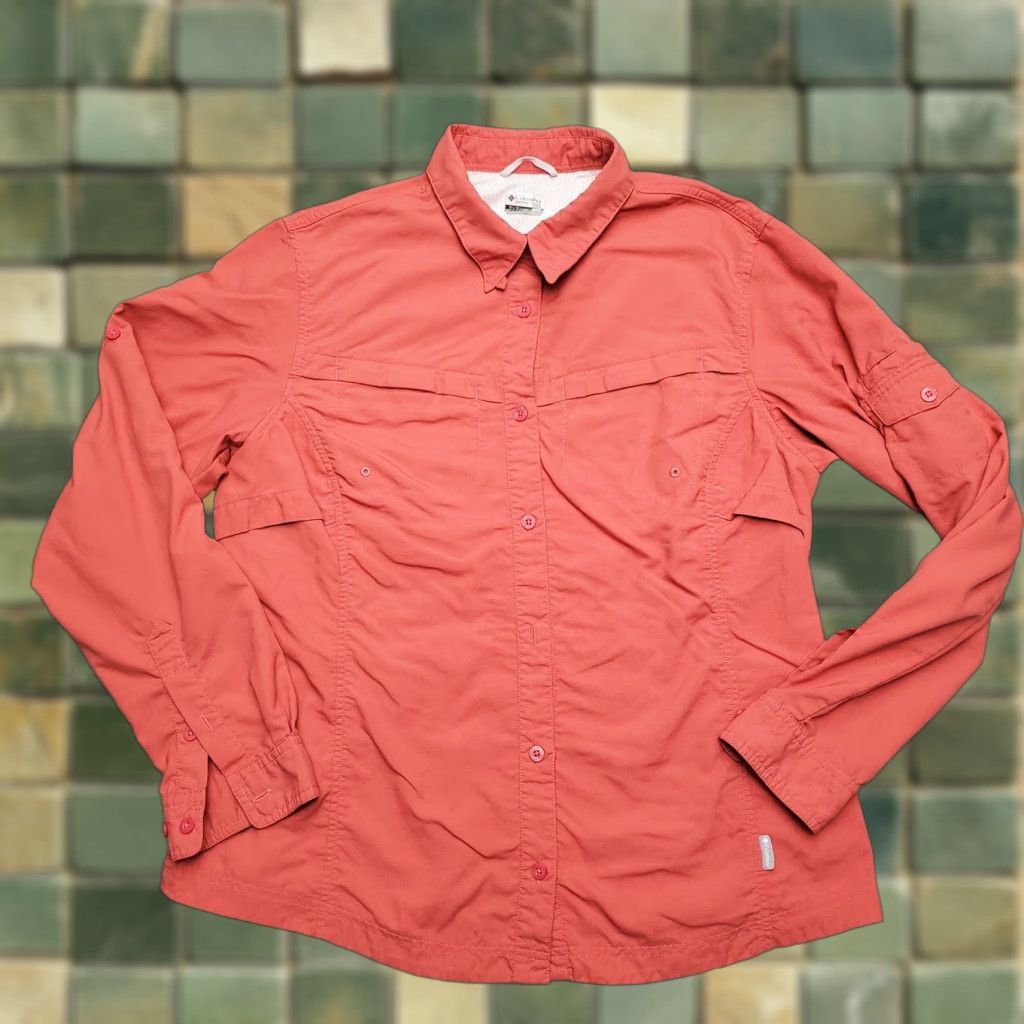 Vintage Columbia Shirt Women L Red Vented Roll Tab Outdoor Gorp Hike Fish Gorp Outdoor Size L / US 10 / IT 46 - 1 Thumbnail