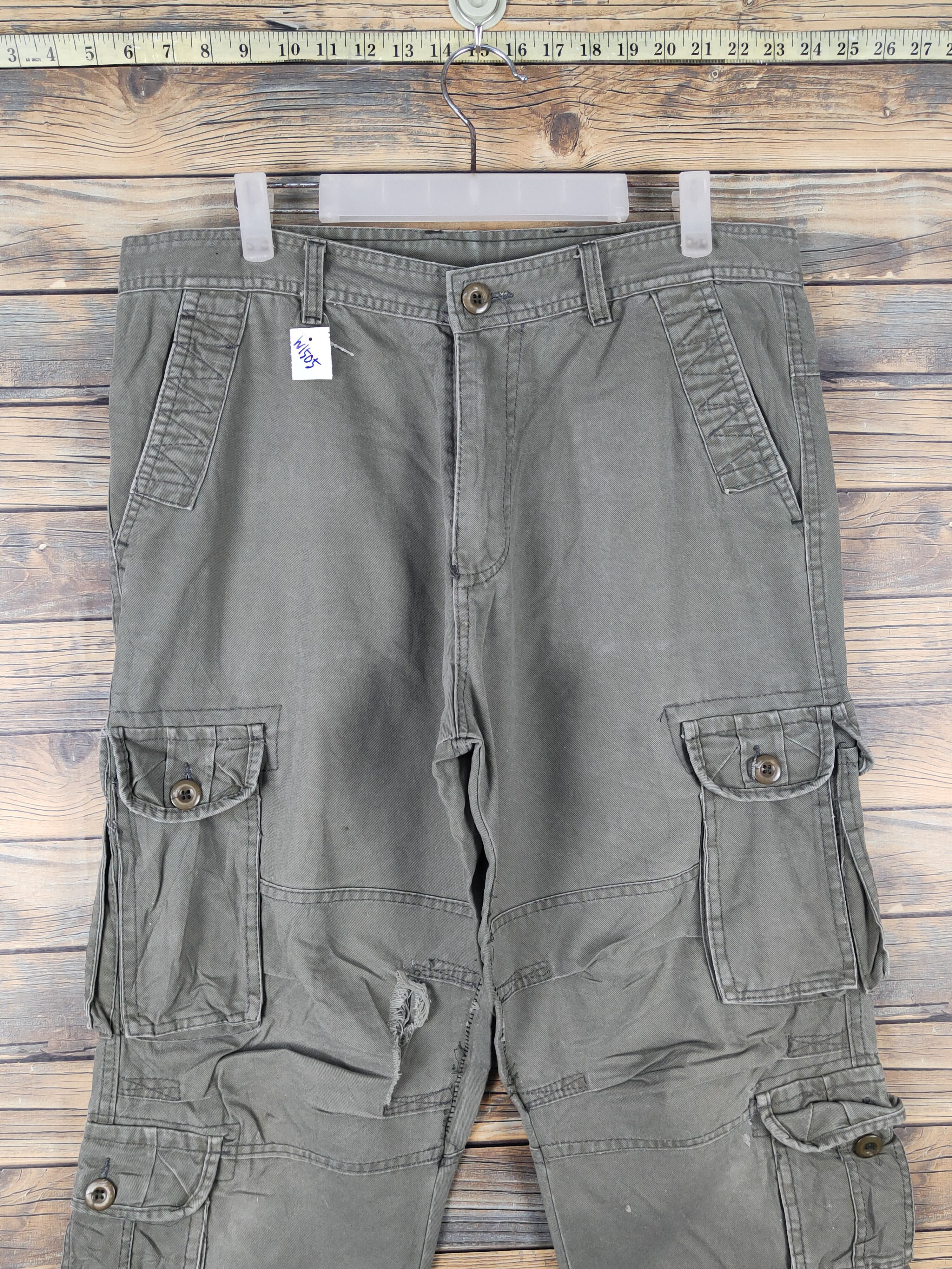 Japanese Brand Japanese Brand Olive Multipocket Tactical Cargo Pants #W1505 Size US 35 - 2 Thumbnail