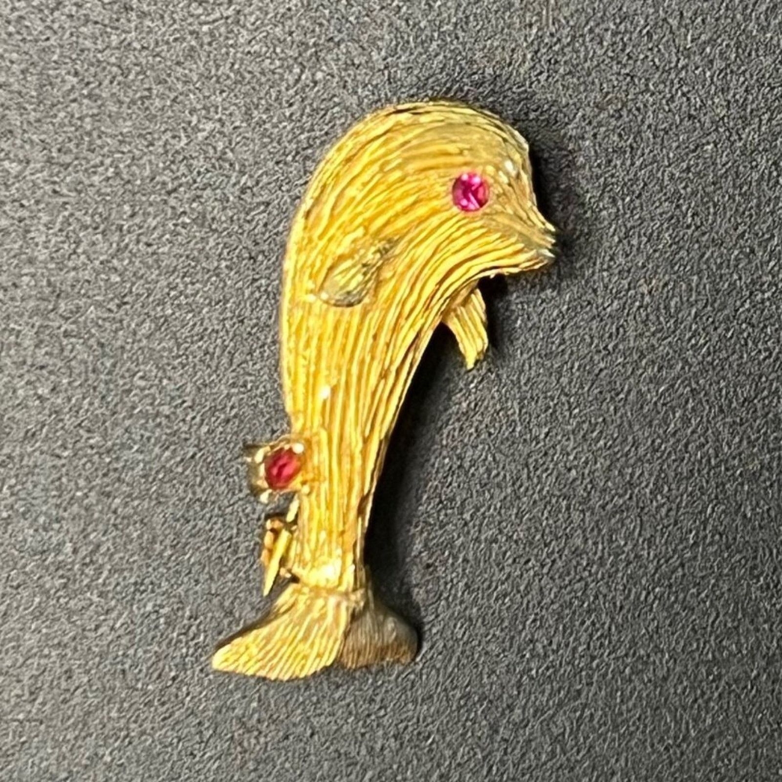 & Other Stories Capri – Goldtone Red/Pink Rhinestone Dolphin Size ONE SIZE - 1 Preview