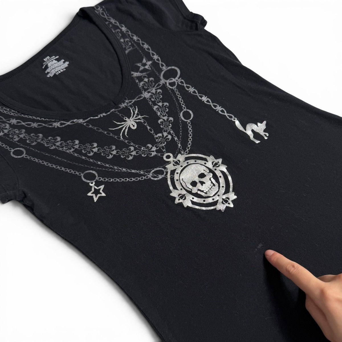 Other Y2K Emo Punk Black & Silver Graphic Layered Chains Baby Tee Size XS / US 0-2 / IT 36-38 - 11 Thumbnail