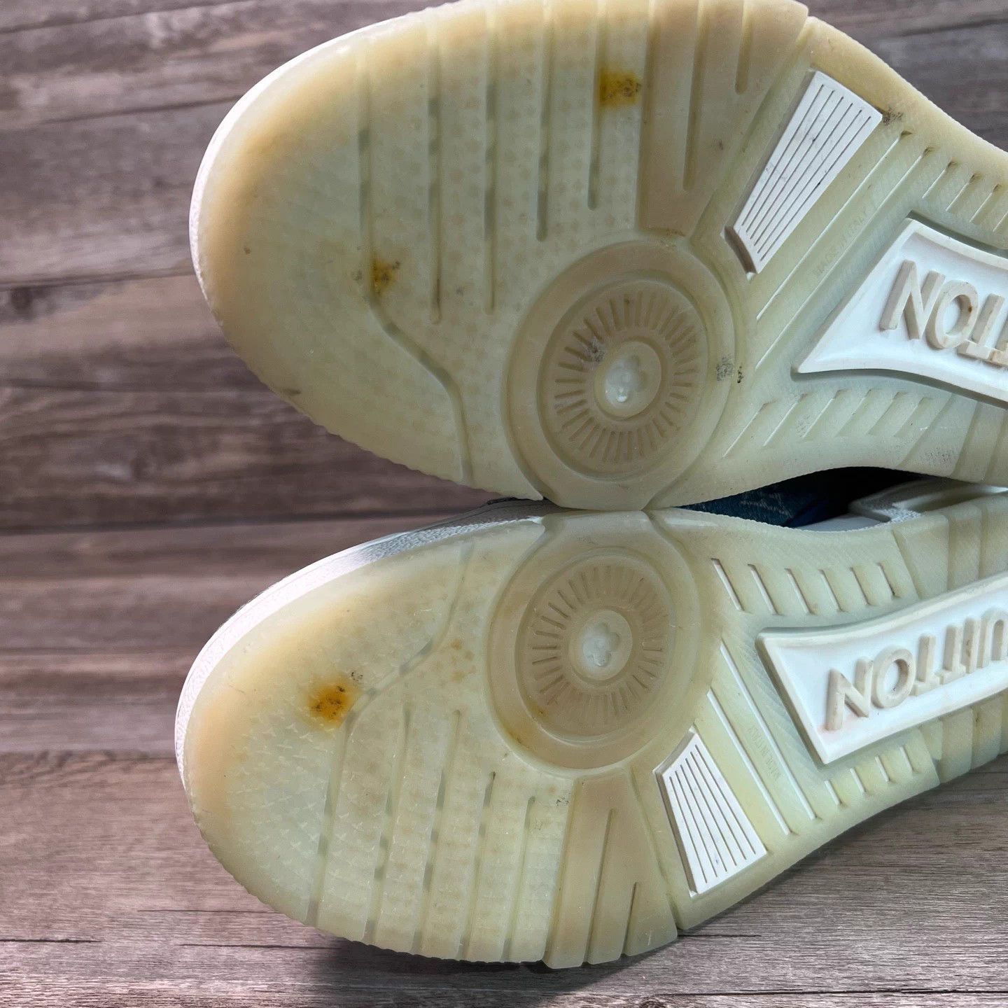Louis Vuitton LV trainer Louis VUITTON low top sneakers Size US 7.5 / EU 40-41 - 8 Thumbnail