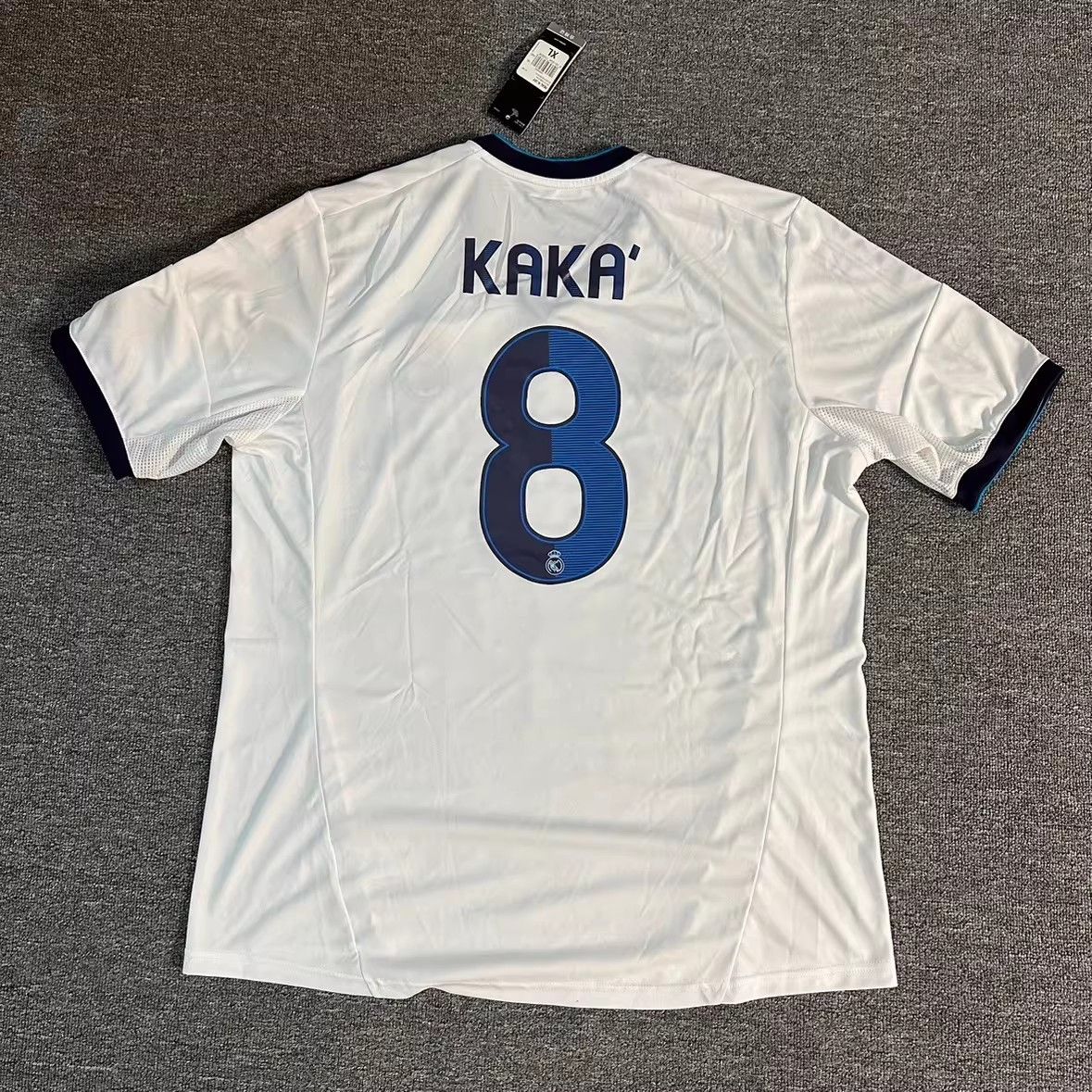 Other 2012 2013 Real Madrid #8 Kaka Jersey Size US XL / EU 56 / 4 - 1 Thumbnail