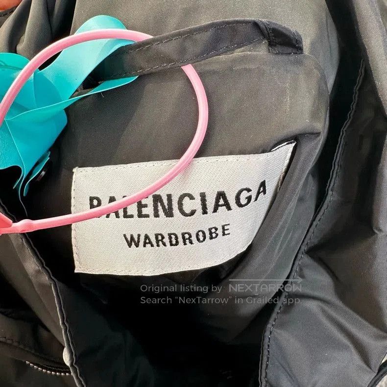 Balenciaga Balenciaga Logo Coach Jacket Raincoat. Size US XS / EU 42 / 0 - 3 Thumbnail