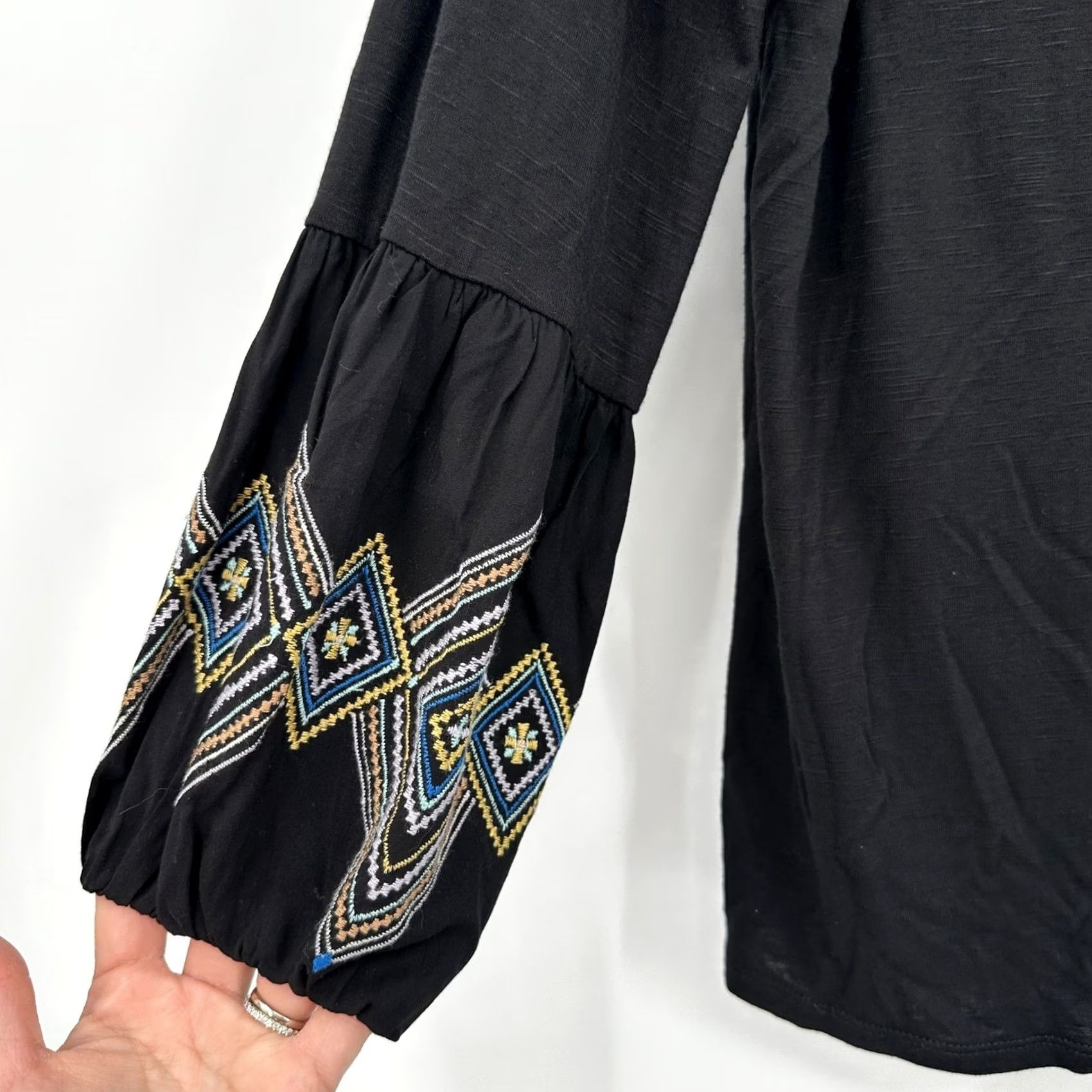 Vintage Democracy Blouse Black Knit Embroidered Boho Puff Sleeve Slub Peasant V-Neck Shirt Womens S 90s Festival Ethnic Size S / US 4 / IT 40 - 2 Thumbnail