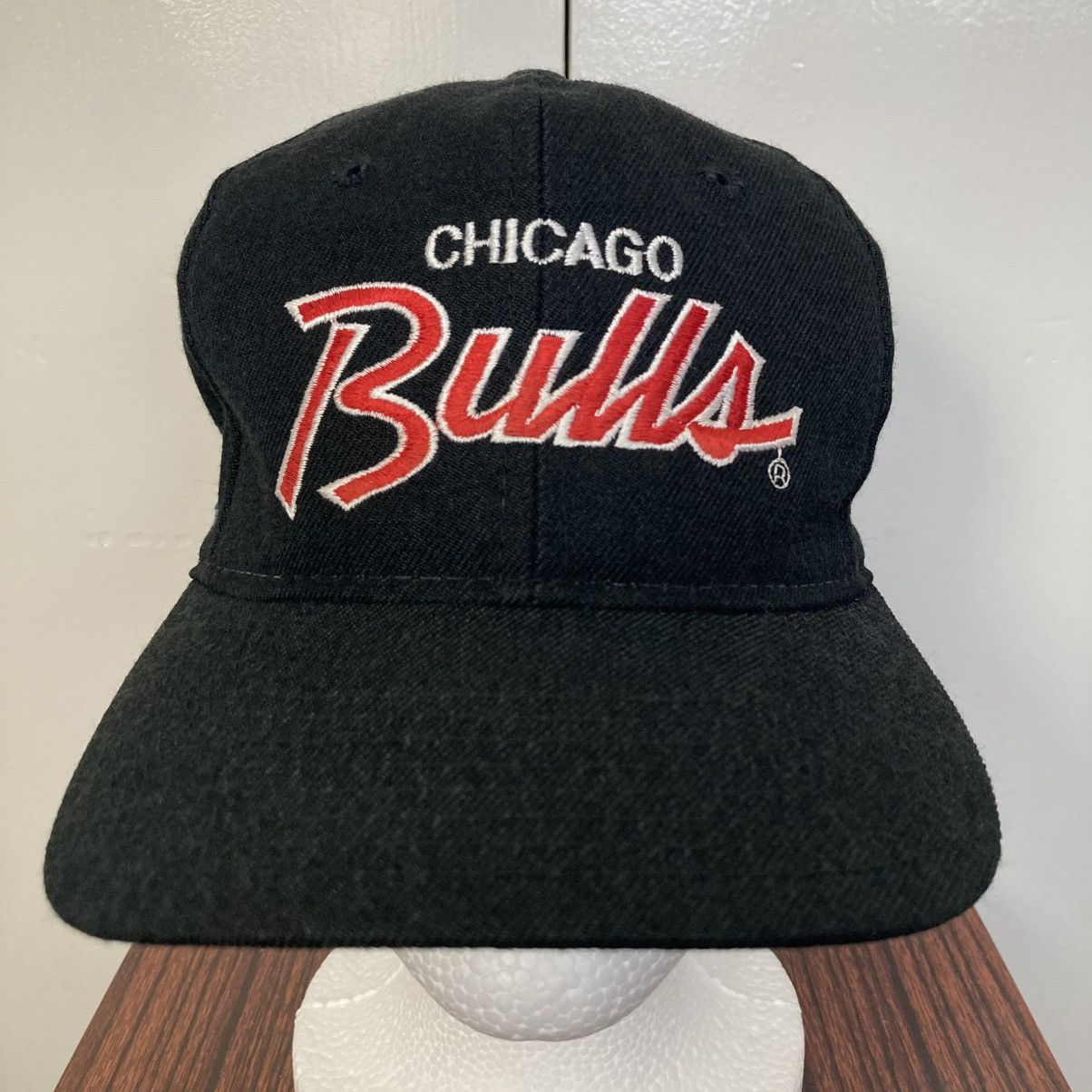 NBA CHICAGO BULLS SPORTS SPECIALTIES SCRIPT SNAPBACK HAT CAP 90S Size ONE SIZE - 1 Thumbnail