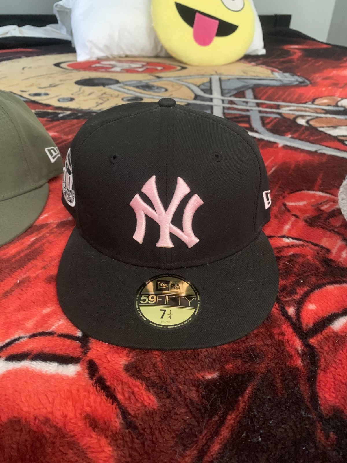 New Era New York fitted w patches Size 40 - 4 Thumbnail