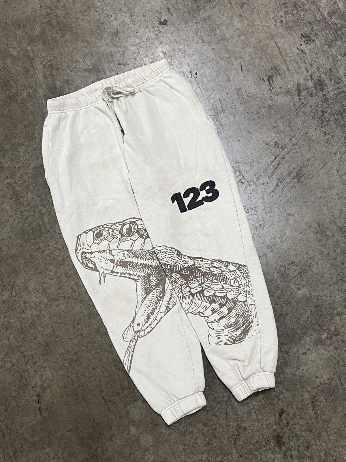 Fear of God RRR123 Snake sweatpants fear of god rare archival hype Size US 30 / EU 46 - 2 Thumbnail