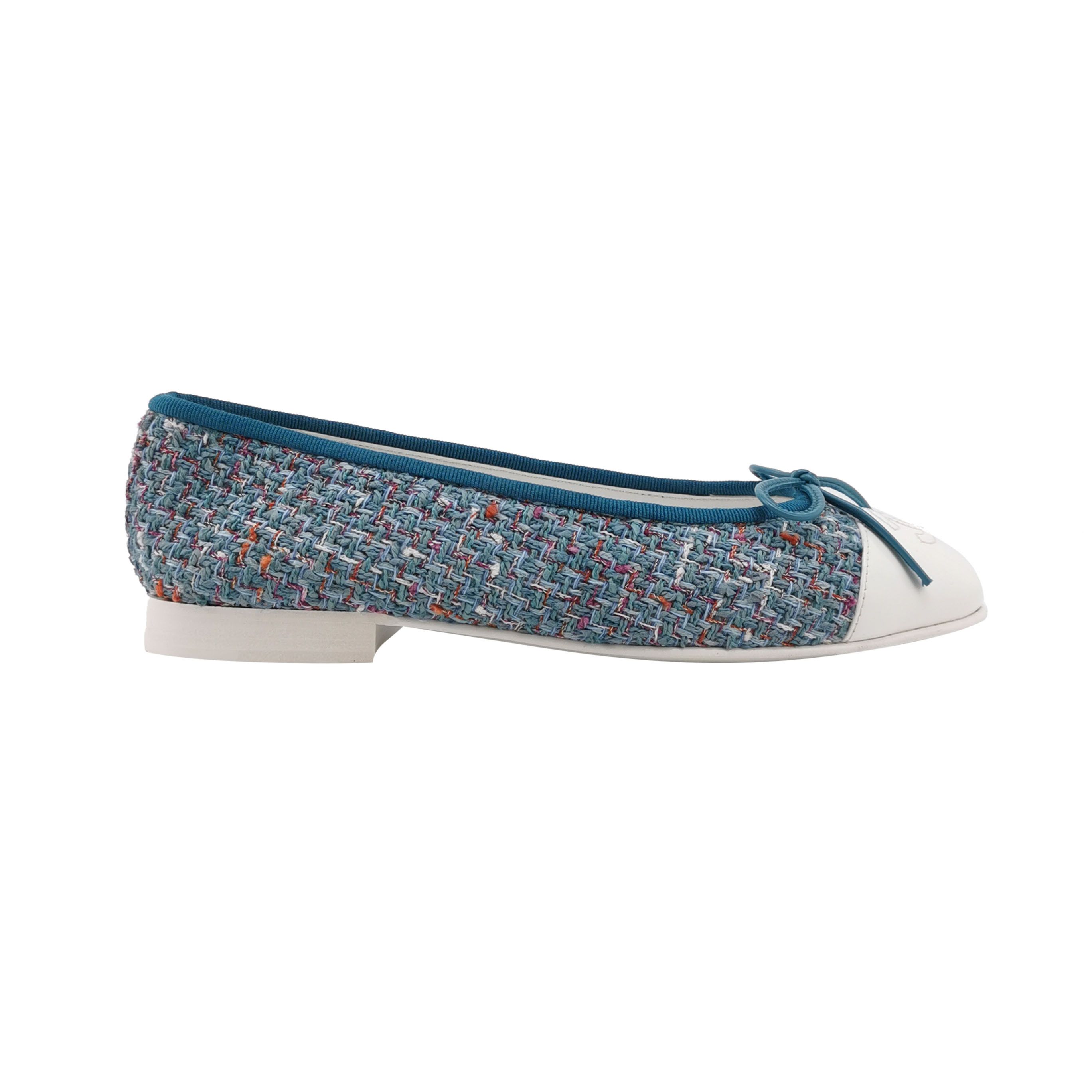 Chanel Chanel Women 5 Flats Size US 5 / IT 35 - 1 Thumbnail