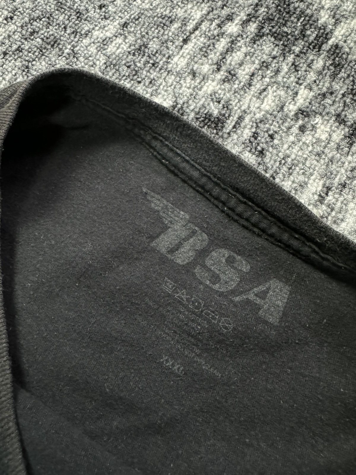 Vintage Vintage BSA Motorcycles Tee Shirt Y2K 90s Faded Distressed Size US XXL / EU 58 / 5 - 4 Thumbnail