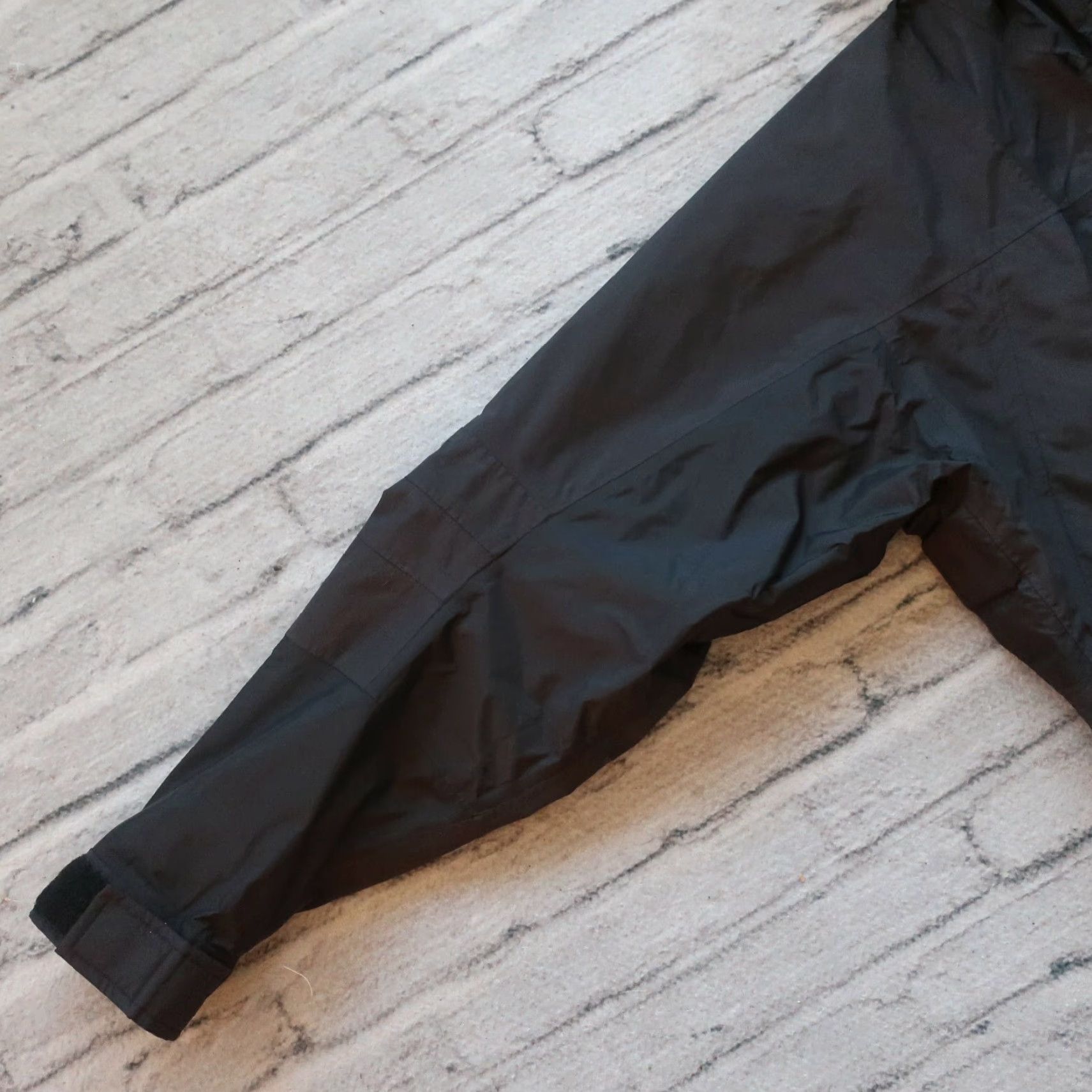 The North Face Vintage North Face Goretex Mountain Light 2 Jacket Womens Large Black Size L / US 10 / IT 46 - 5 Thumbnail