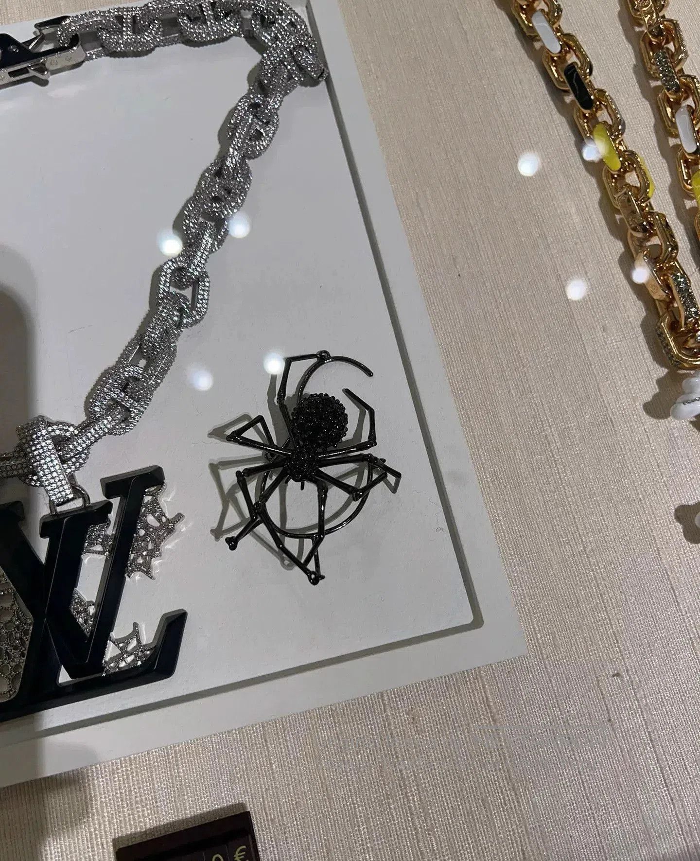 Louis Vuitton Louis Vuitton 22FW Spider Crystal Earring. Size ONE SIZE - 3 Thumbnail