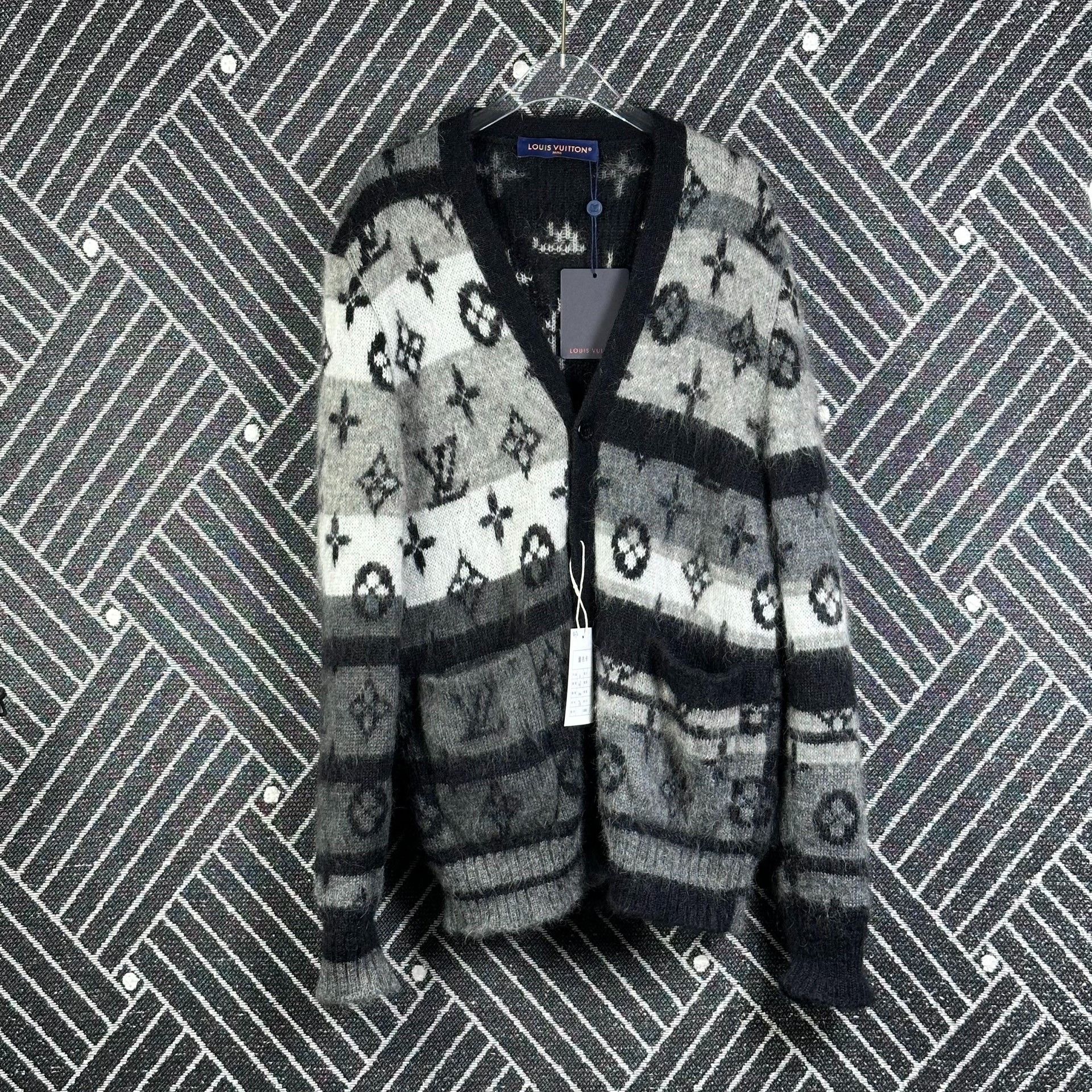 Louis Vuitton Louis Vuitton Monogram Colorblock Mohair Sweater Size S / US 4 / IT 40 - 1 Thumbnail