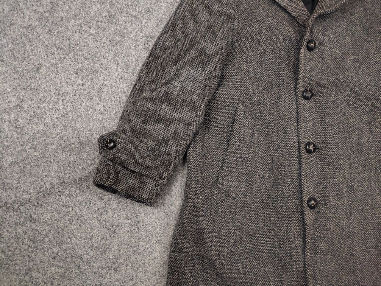 Harris Tweed Vintage 80's Harris Tweed Gray Wool herringbone Coat Jacket Size US L / EU 52-54 / 3 - 3 Thumbnail