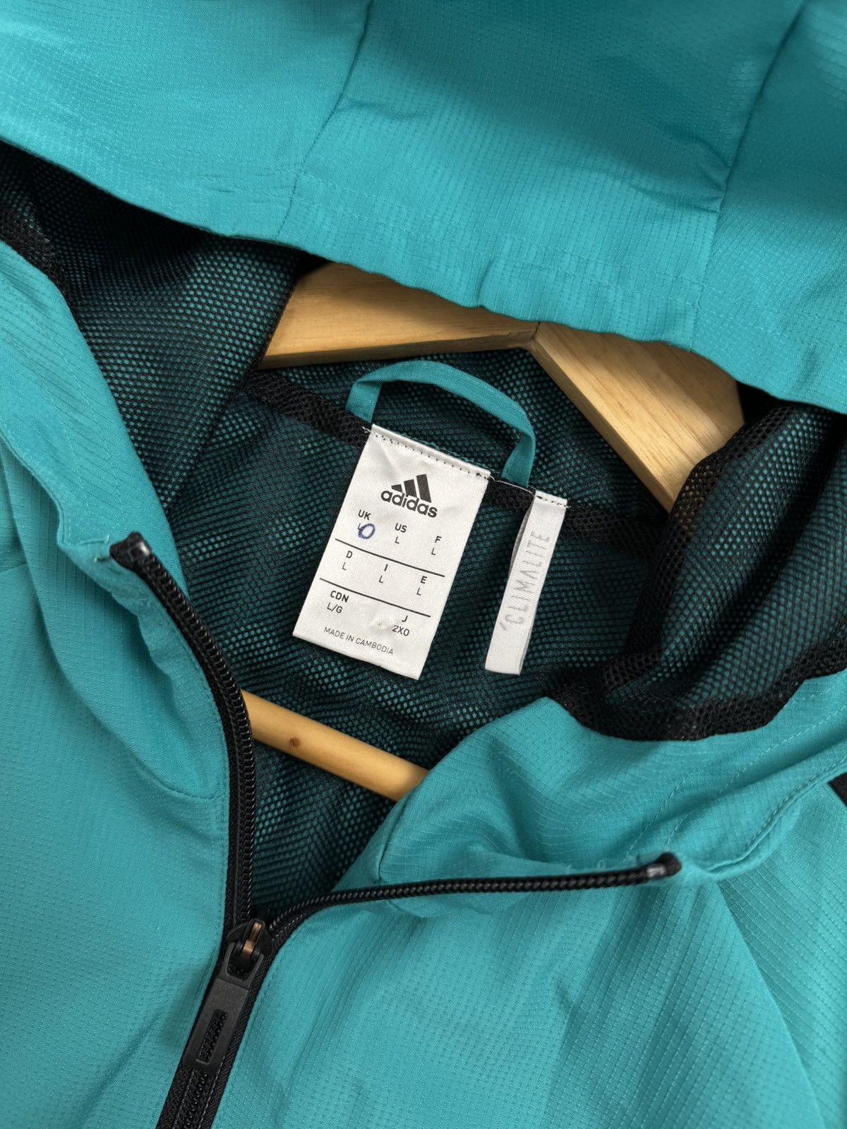 Adidas Adidas Real Madrid Presentation 2018 Blokecore Nylon Jacket Size US L / EU 52-54 / 3 - 9 Thumbnail