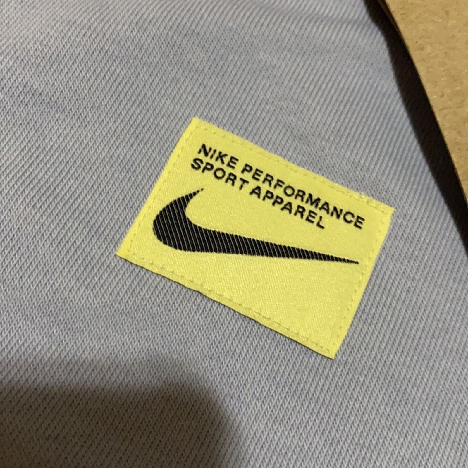 Nike Nike Center Swoosh Crewneck Size US M / EU 48-50 / 2 - 3 Thumbnail