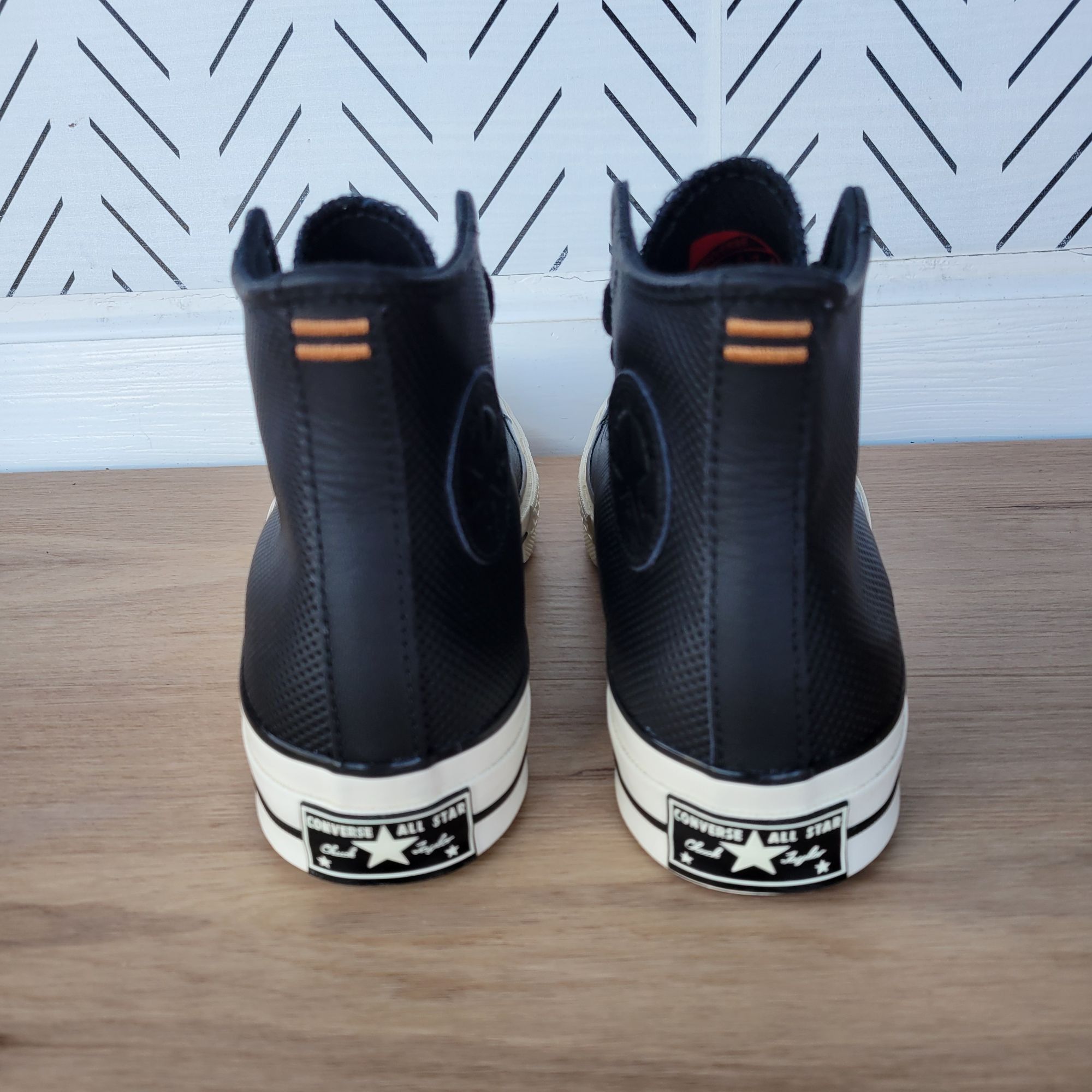 ⭐Converse Chuck 70 Hi Size 6 Men Shoes Black Leather  display picture 2