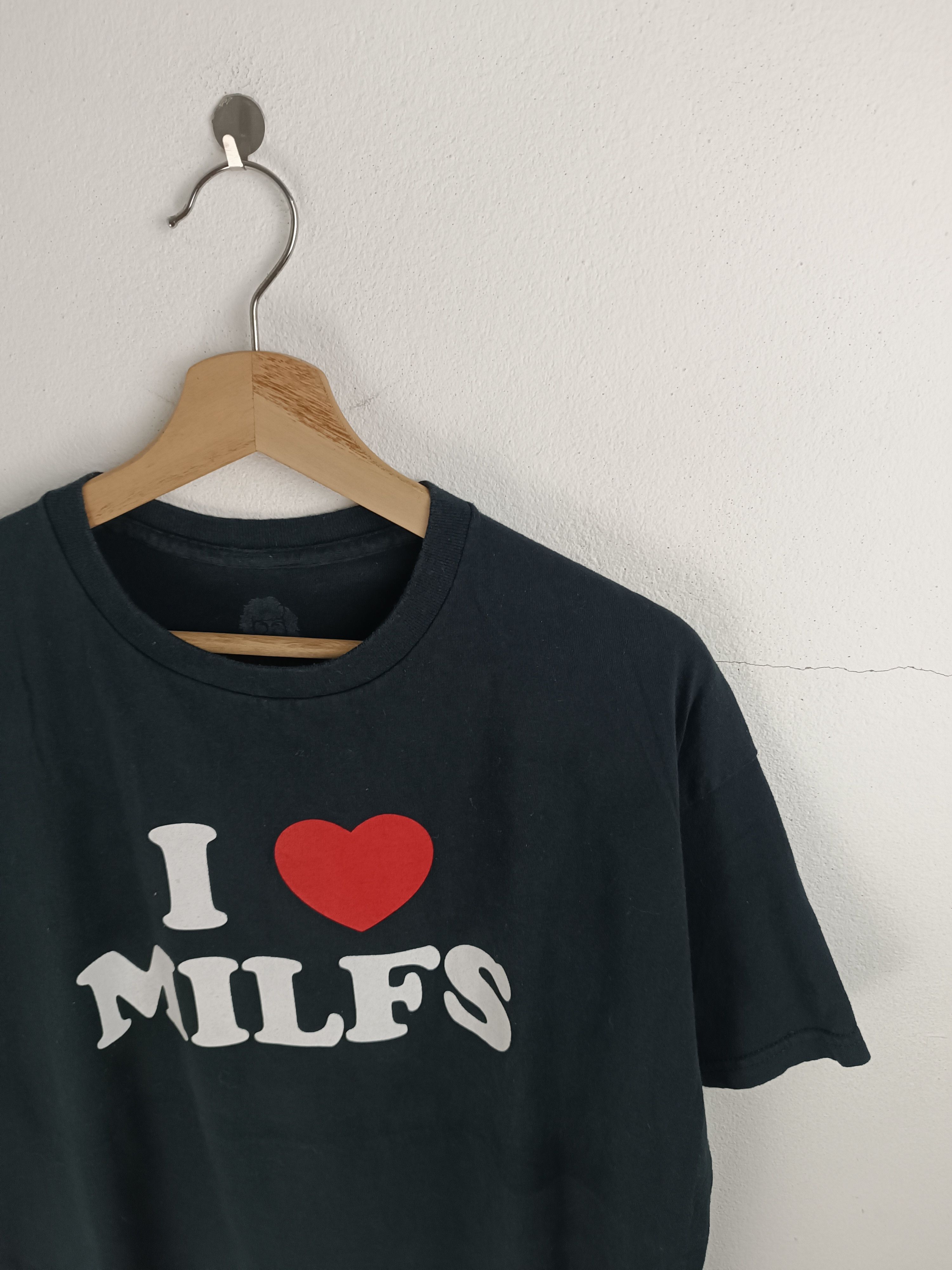 Vintage VINTAGE I LOVE MILF DANNY DUNCAN FUNNY ADULTS HUMOR TEE Size US XL / EU 56 / 4 - 10 Thumbnail