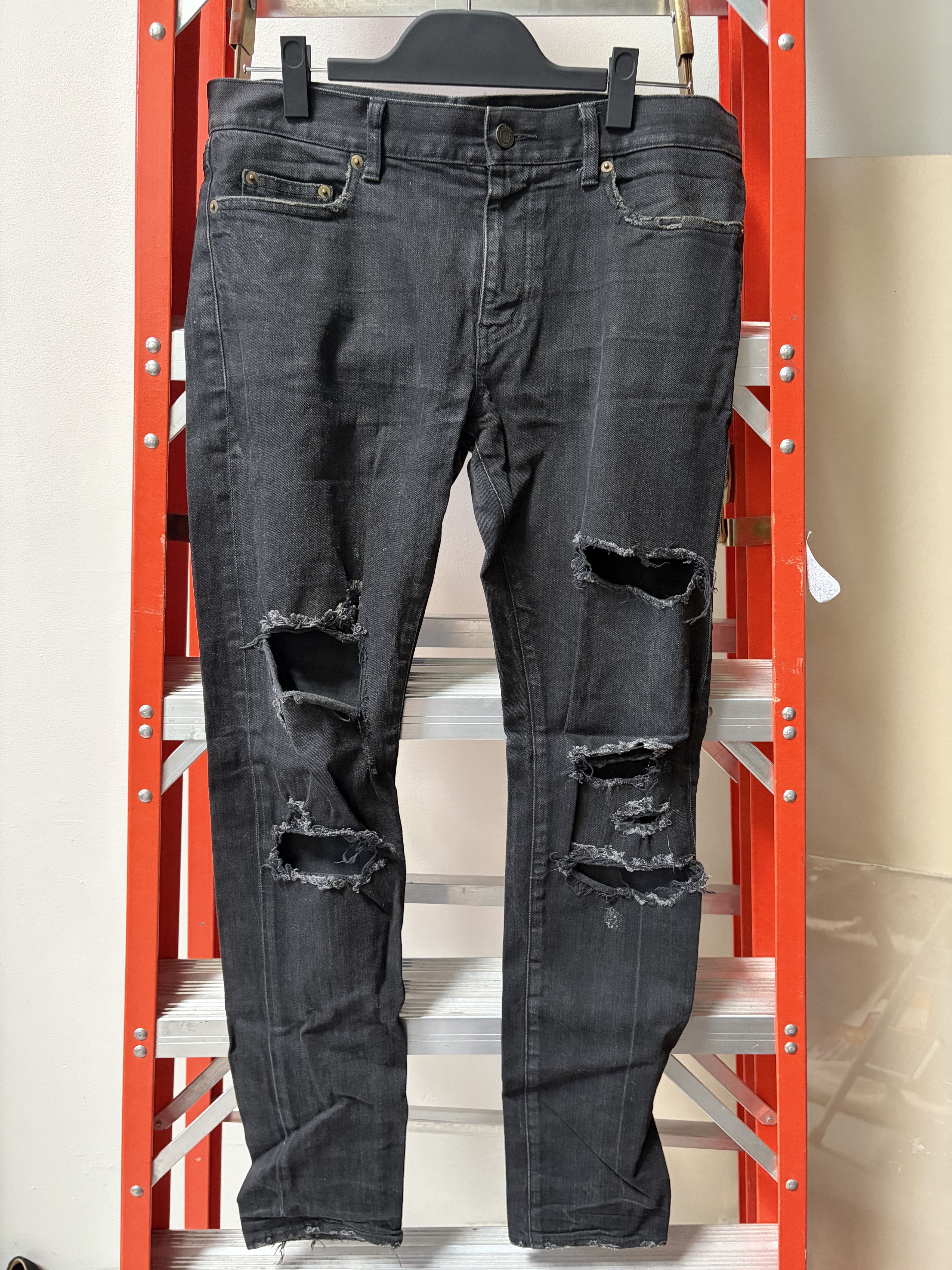 Saint Laurent Paris Ripped jeans Size US 32 / EU 48 - 2 Thumbnail