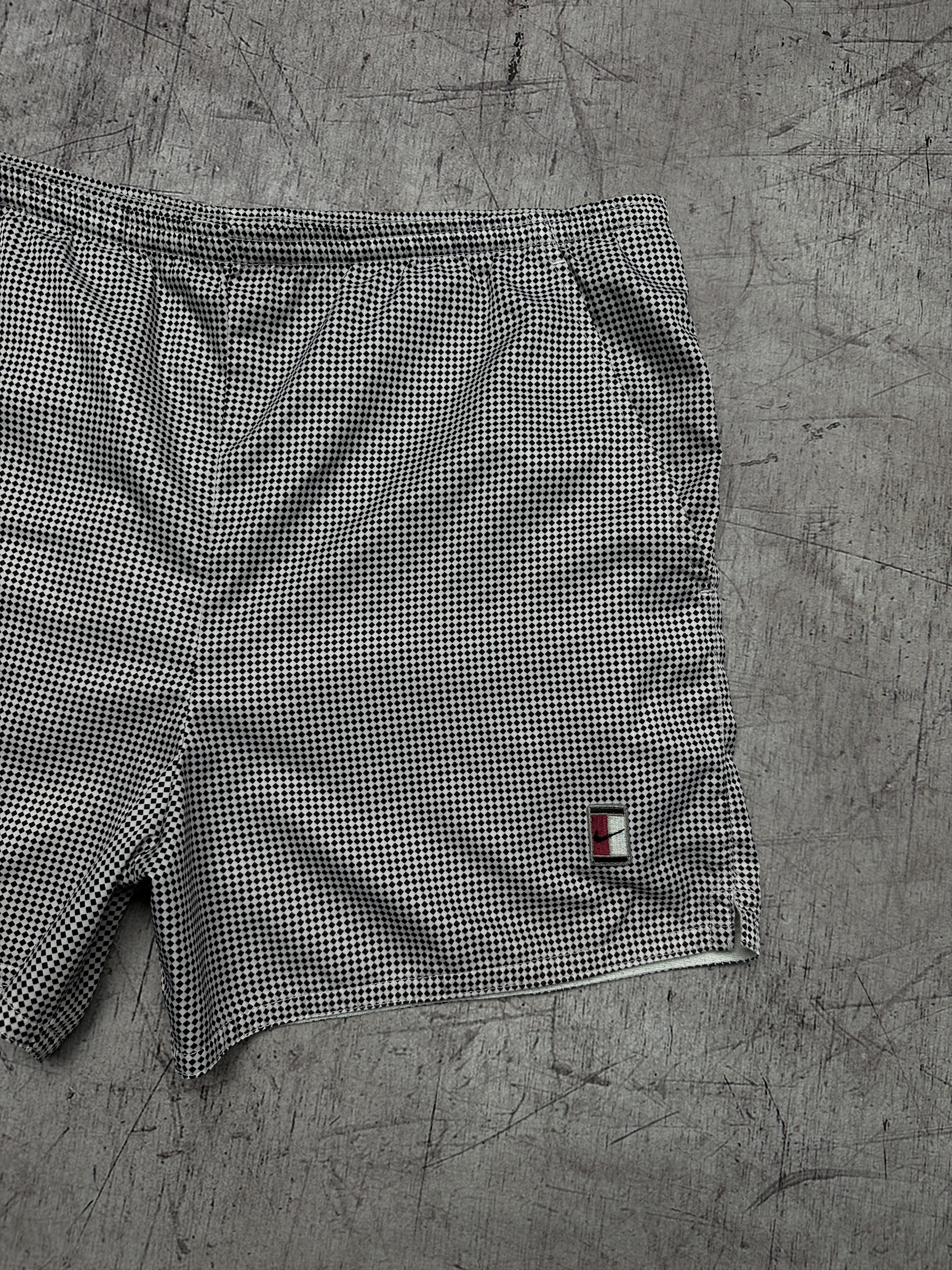 Nike Nike Tennis Court Vintage Nylon Shorts Size US 30 / EU 46 - 2 Thumbnail