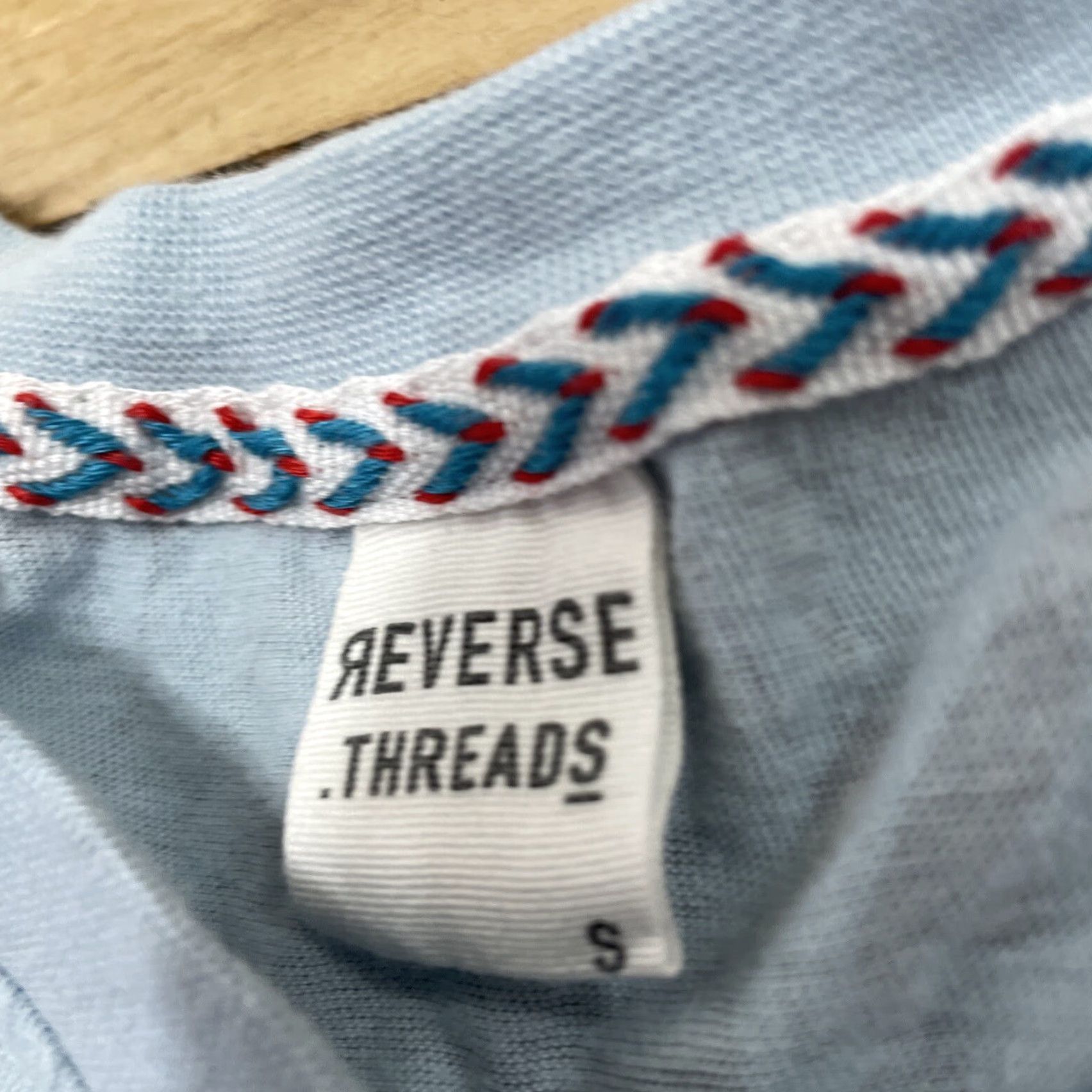Vintage REVERSE THREADS Shirt Adult S Shark Print AOP Shark Crop Tee Blue (S Fits M) 90s Sports y2k Shark Week Logo Reversible Men Size US S / EU 44-46 / 1 - 6 Thumbnail