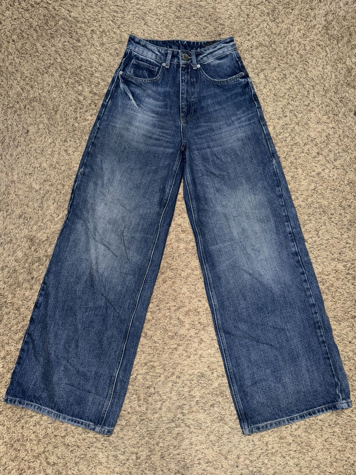 Pearled Ivory Pearled Ivory 1211 Washed Indigo Denim Size US 26 / EU 42 - 1 Thumbnail