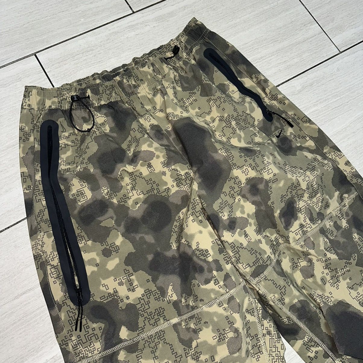 Nike Nike Tech Camo Utility Baggy Pants Size US 34 / EU 50 - 2 Thumbnail