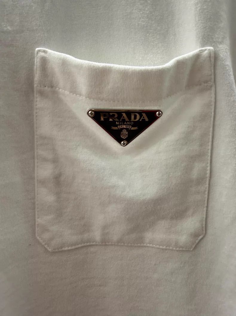 Prada Prada White triangle logo short-sleeved T-shirt Size US XS / EU 42 / 0 - 3 Thumbnail