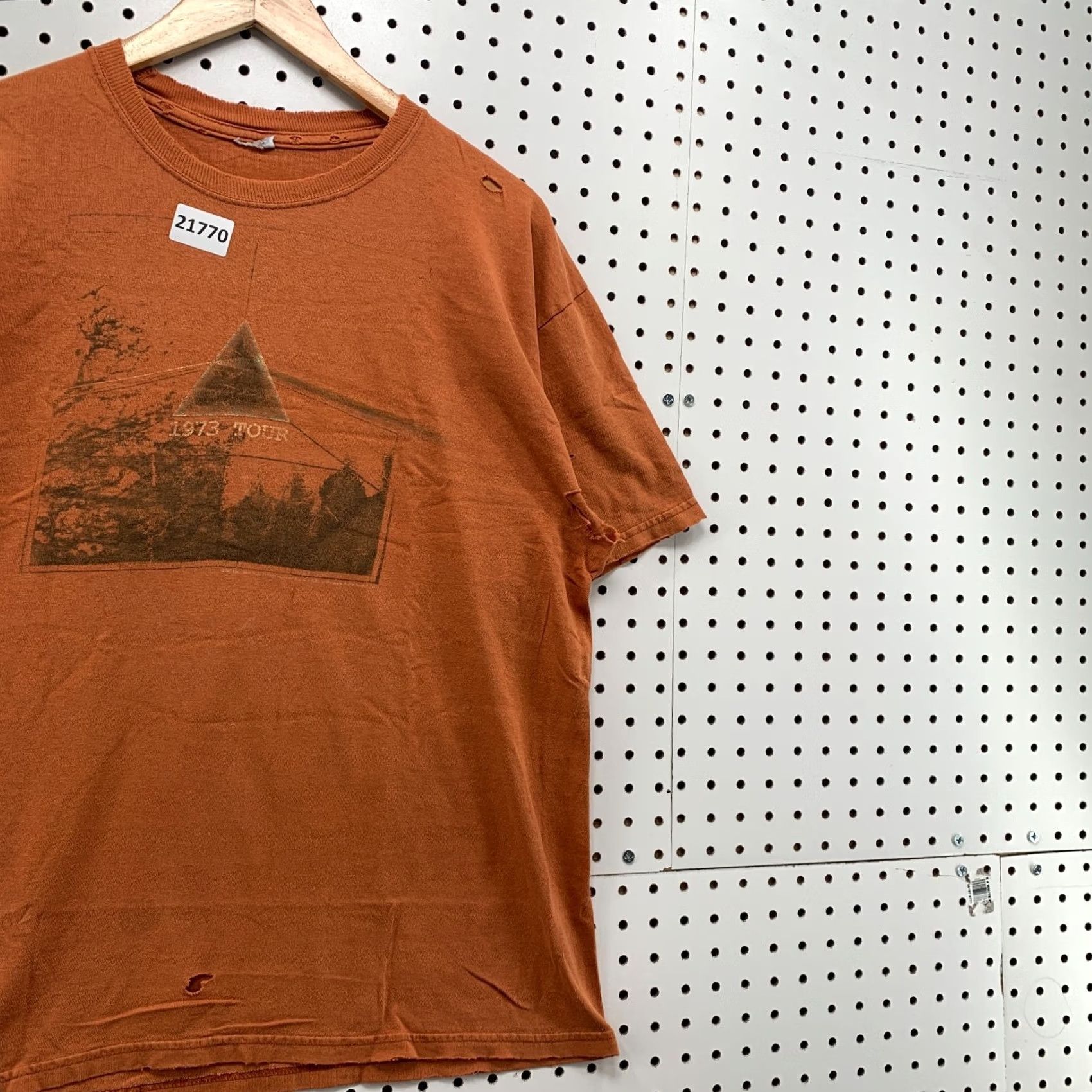 Vintage VINTAGE Pink Floyd Shirt Adult Medium Pink Darkside Of The Moon DIstressed 23x27 Mens Size US M / EU 48-50 / 2 - 4 Thumbnail