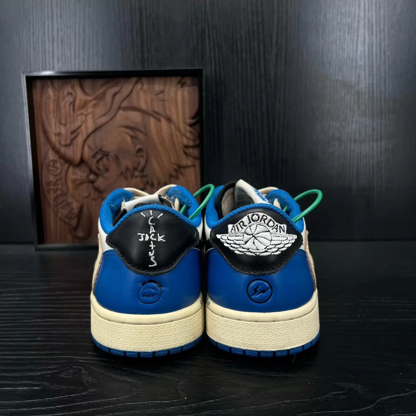 Travis Scott Travis Scott x Air Jordan 1 Low 'Lightning Barb' Size US 7 / EU 40 - 5 Thumbnail