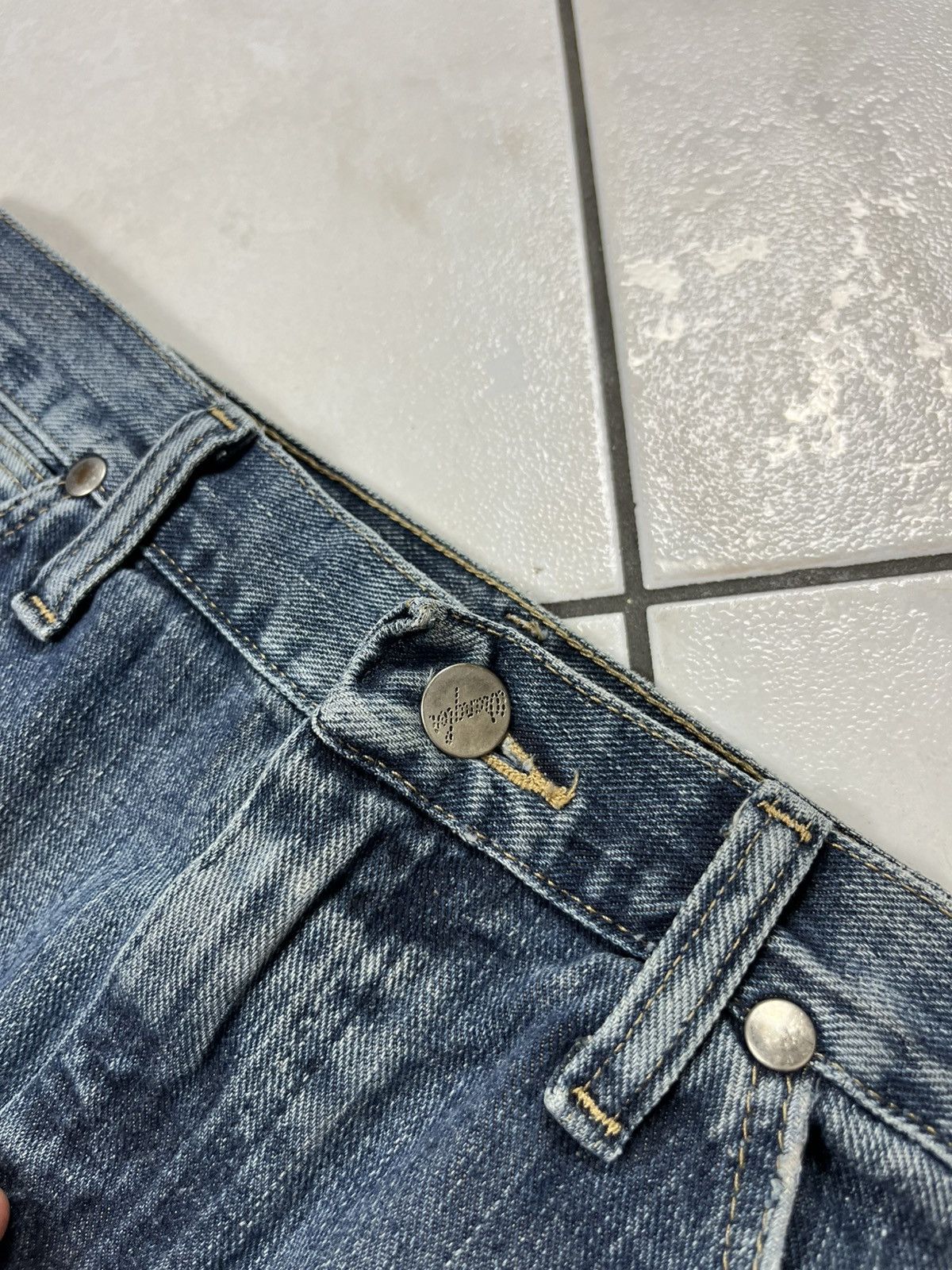 Vintage × Wrangler Vintage Wrangler cowboy cut distressed washed denim jeans Size US 33 - 11 Thumbnail