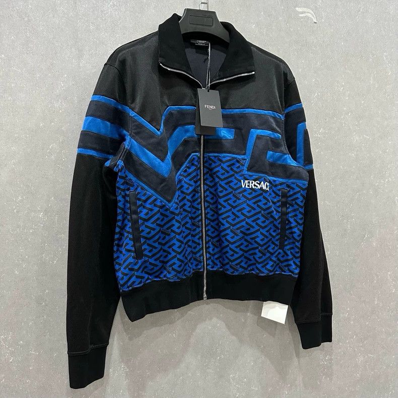 Versace Versace Sportswear jacket Size US L / EU 52-54 / 3 - 3 Thumbnail