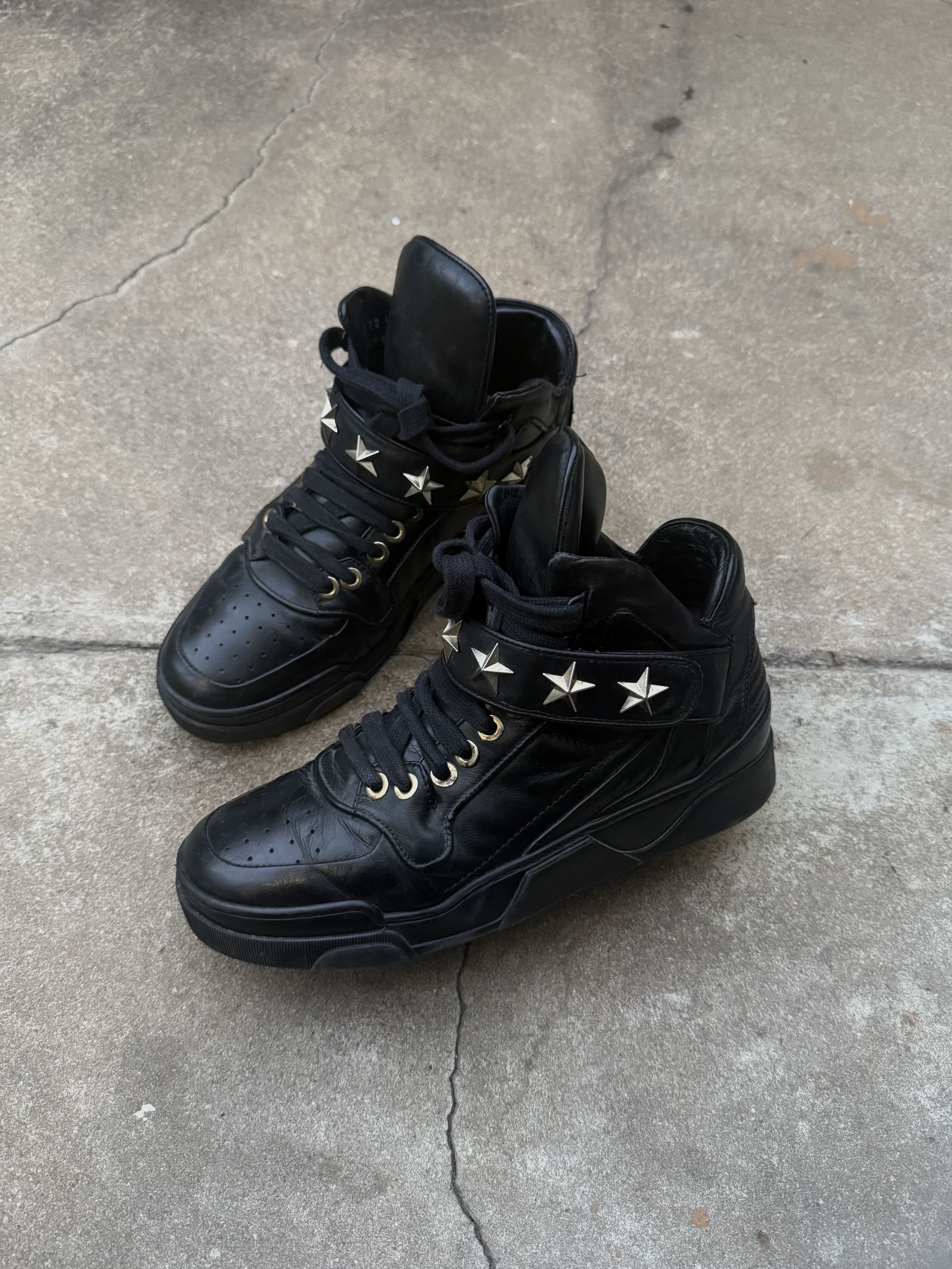 Givenchy Givenchy Triple Black Star Studded Tyson Sneakers Size US 10 / EU 43 - 1 Thumbnail