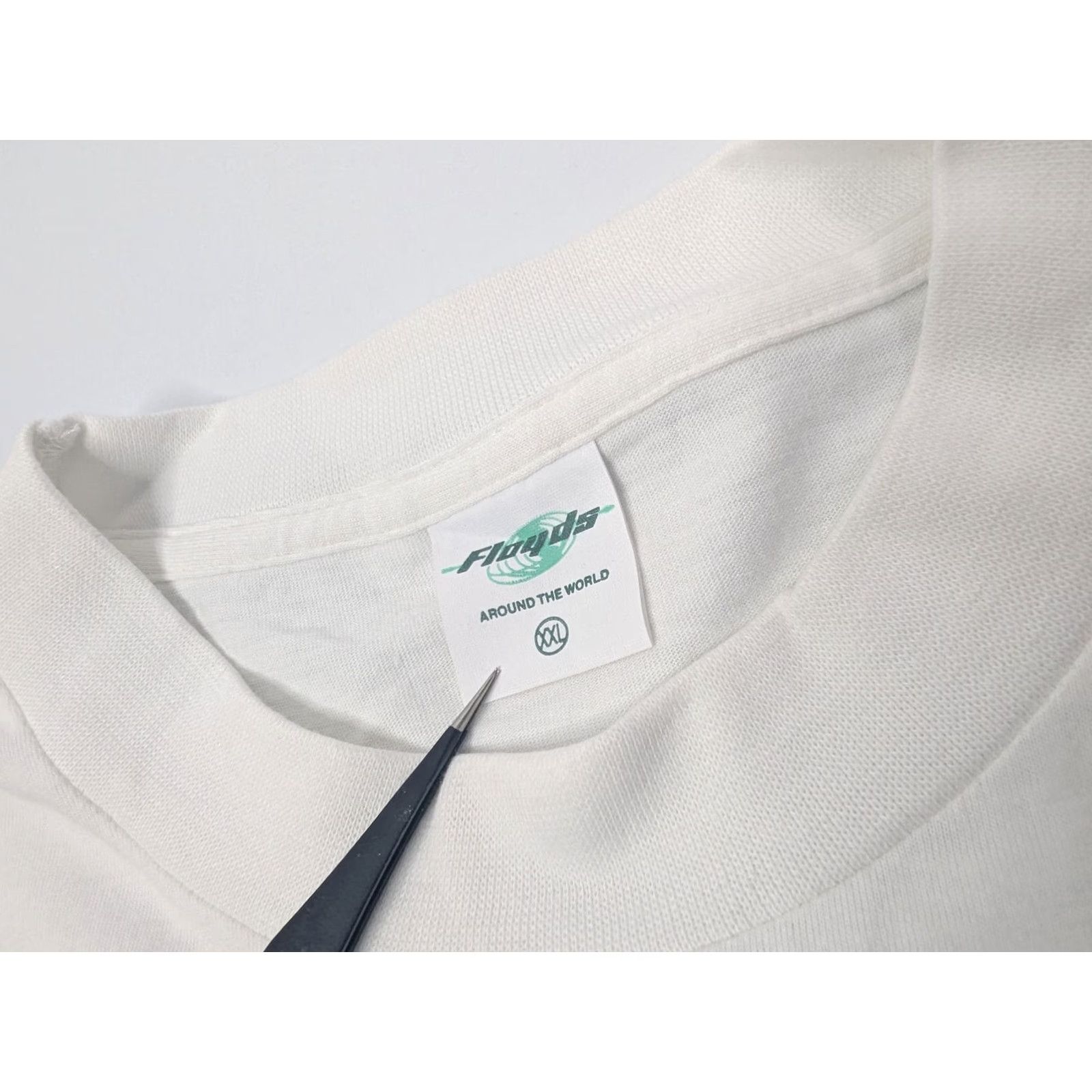 Vintage VINTAGE Floyds T-Shirt White 2XL Crew Neck Short Sleeve Graphic Print 90s Mens Souvenir Martinique White Single Stitch Size US XXL / EU 58 / 5 - 7 Thumbnail