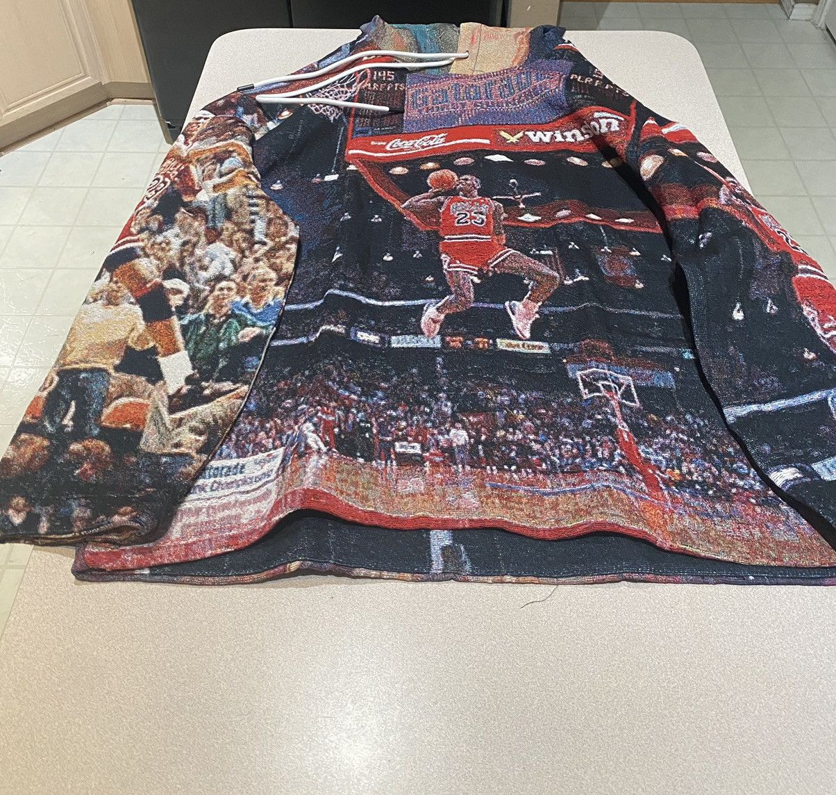 Other Michael Jordan and Kobe Bryant Tapestry a hoodie Size US XXL / EU 58 / 5 - 1 Thumbnail