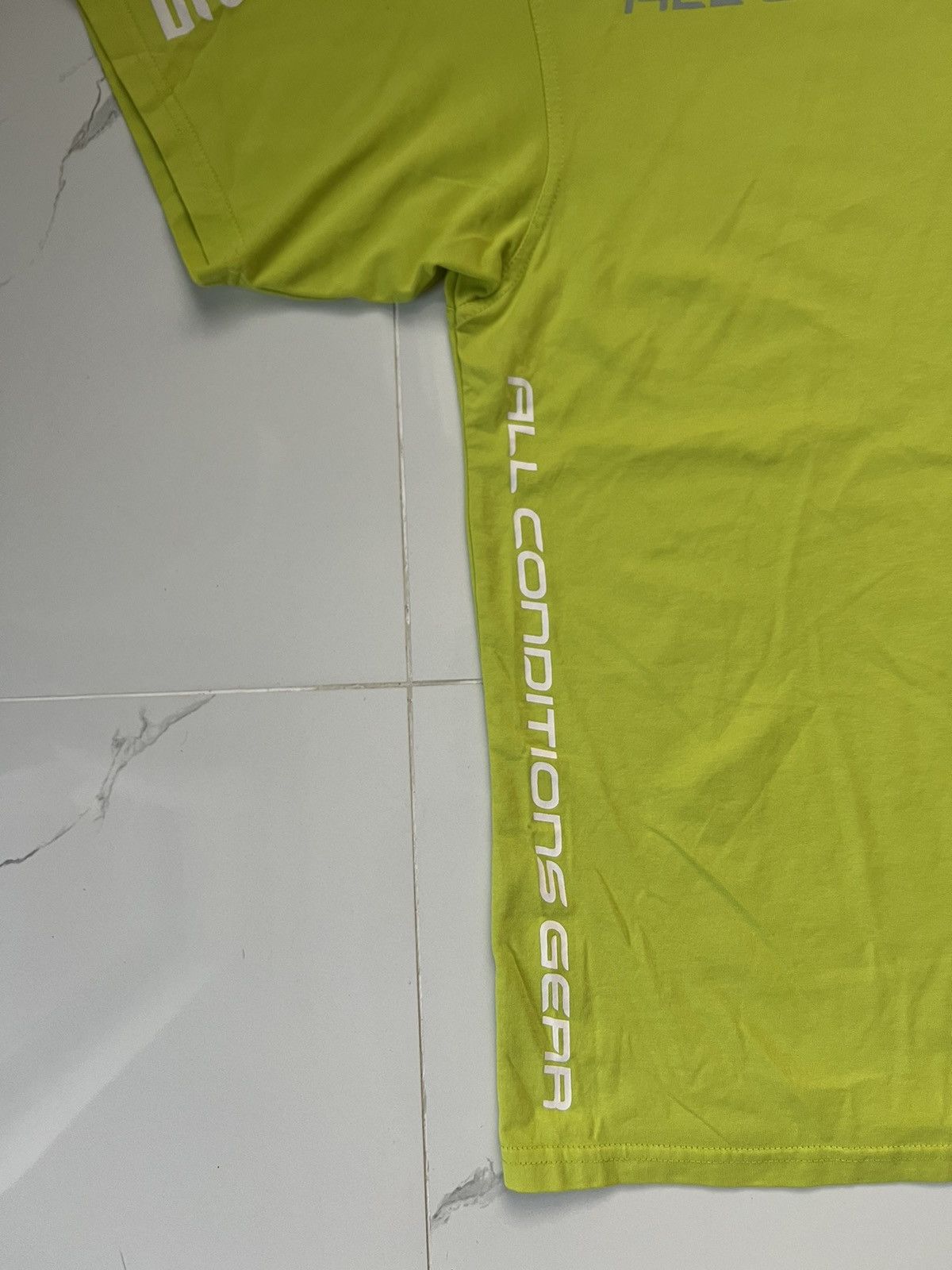 Nike ACG 00’s NIKE ACG RARE BIG LOGO GORPCORE OUTDOOR TEE Y2K Size US L / EU 52-54 / 3 - 4 Thumbnail