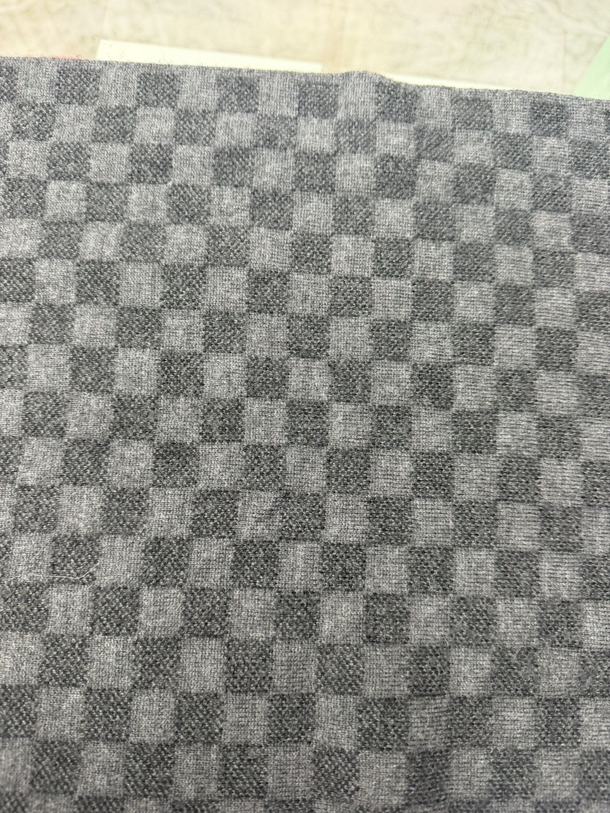 Louis Vuitton Louis Vuitton Scarf Size ONE SIZE - 6 Thumbnail
