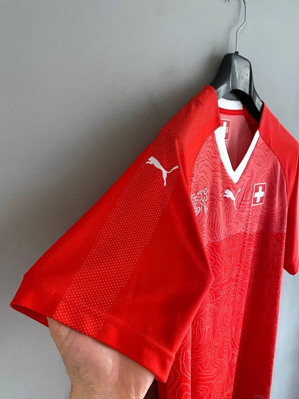 Puma Puma Switzerland/Suisse National Team Soccer Jersey, Size L Size US L / EU 52-54 / 3 - 5 Thumbnail
