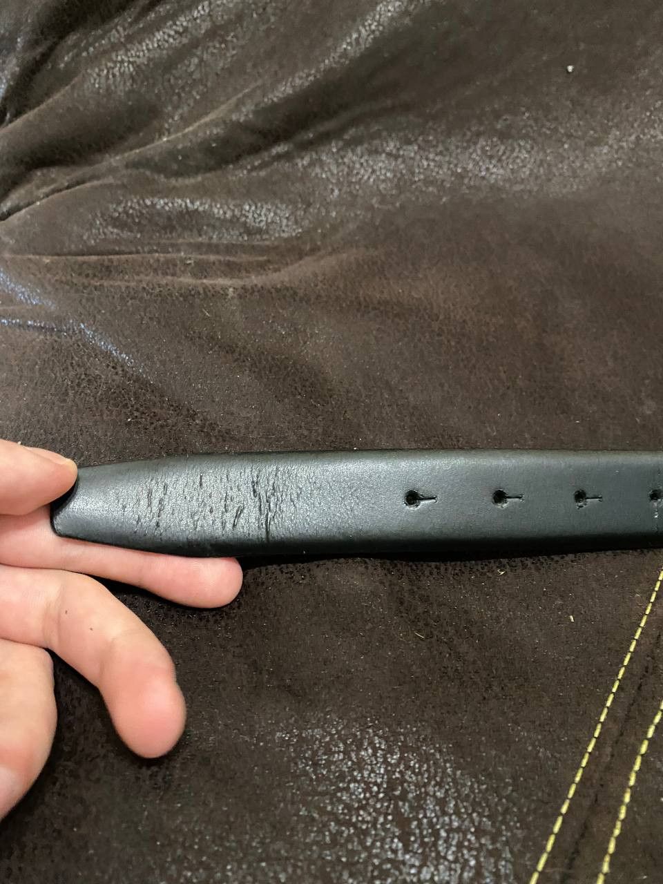 Hugo Boss black leather belt a metal buckle, possibly from Hugo Boss. Size ONE SIZE - 19 Thumbnail
