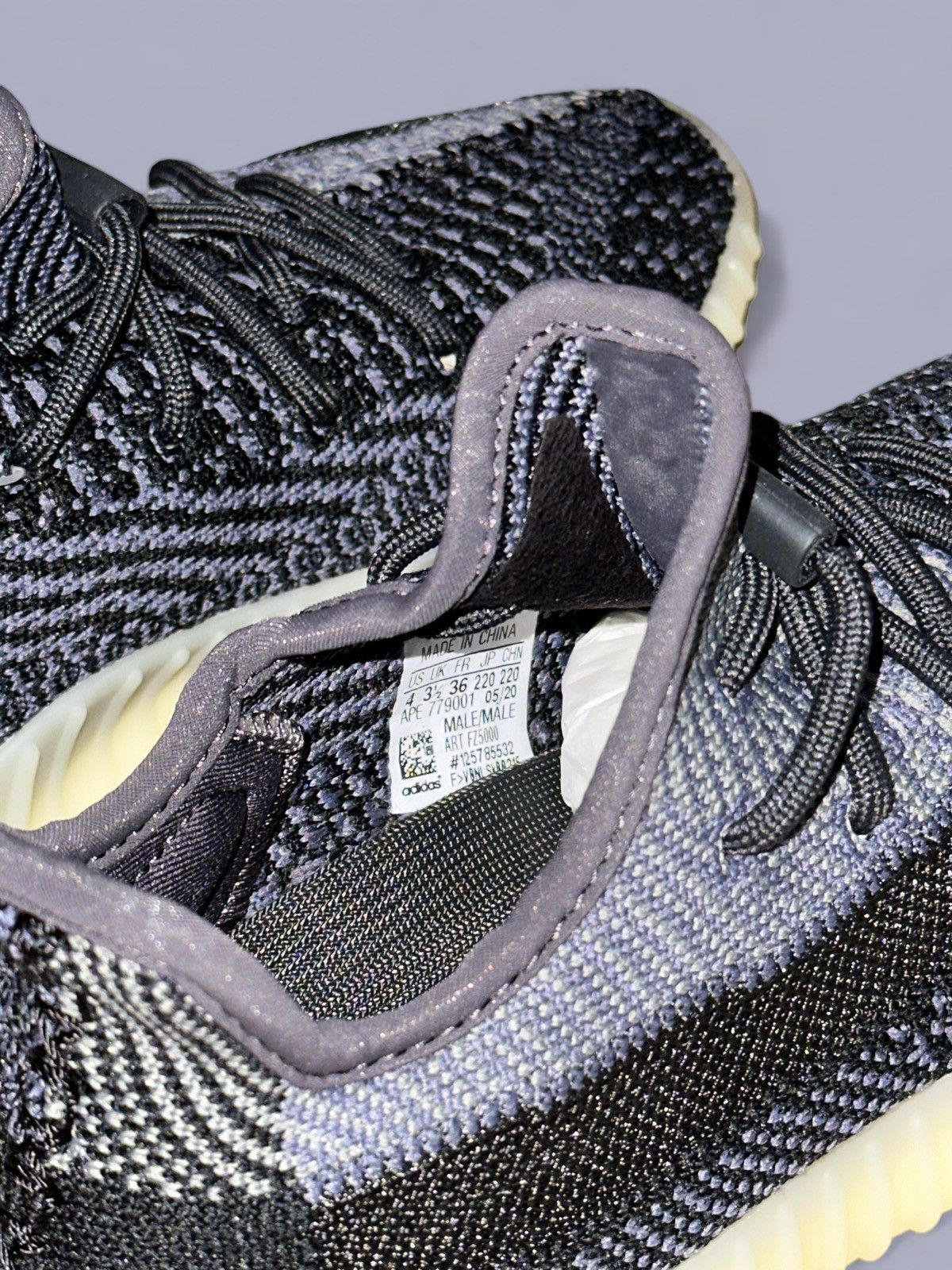 Adidas ADIDAS YEEZY BOOST 350 V2 CARBON Size US 6 / IT 36 - 8 Thumbnail