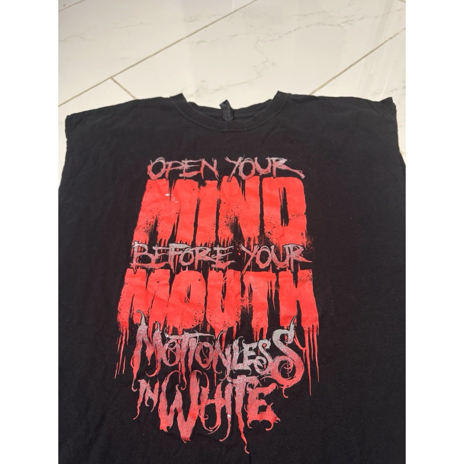 Hanes Motionless in White Shirt XL Men Black Grunge Tank Top T-Shirt Metalcore Rock Band Hanes XL Mens Black Grunge Punk Shirt Size US XL / EU 56 / 4 - 3 Thumbnail