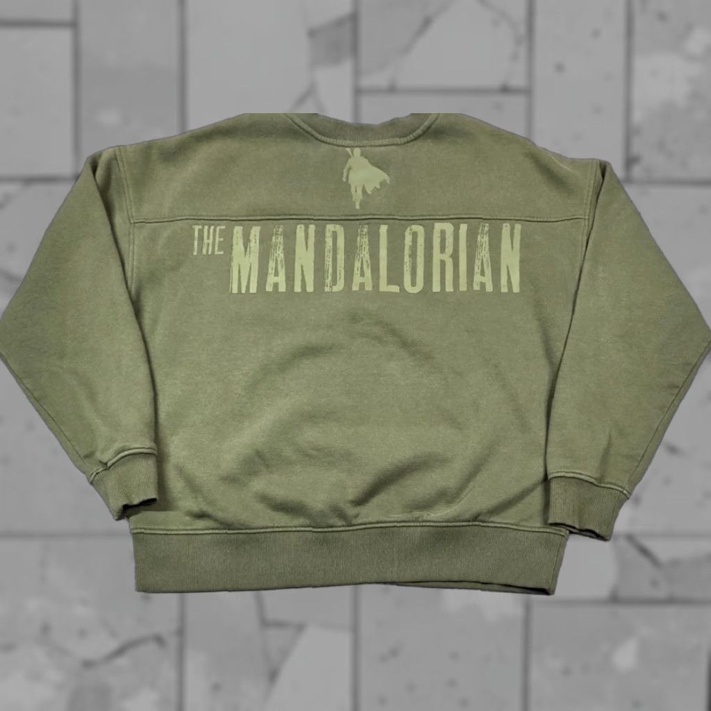 Disney Disney Mandalorian Sweatshirt Green Star Wars Bounty Hunter Mens M Crewneck Size US M / EU 48-50 / 2 - 1 Thumbnail