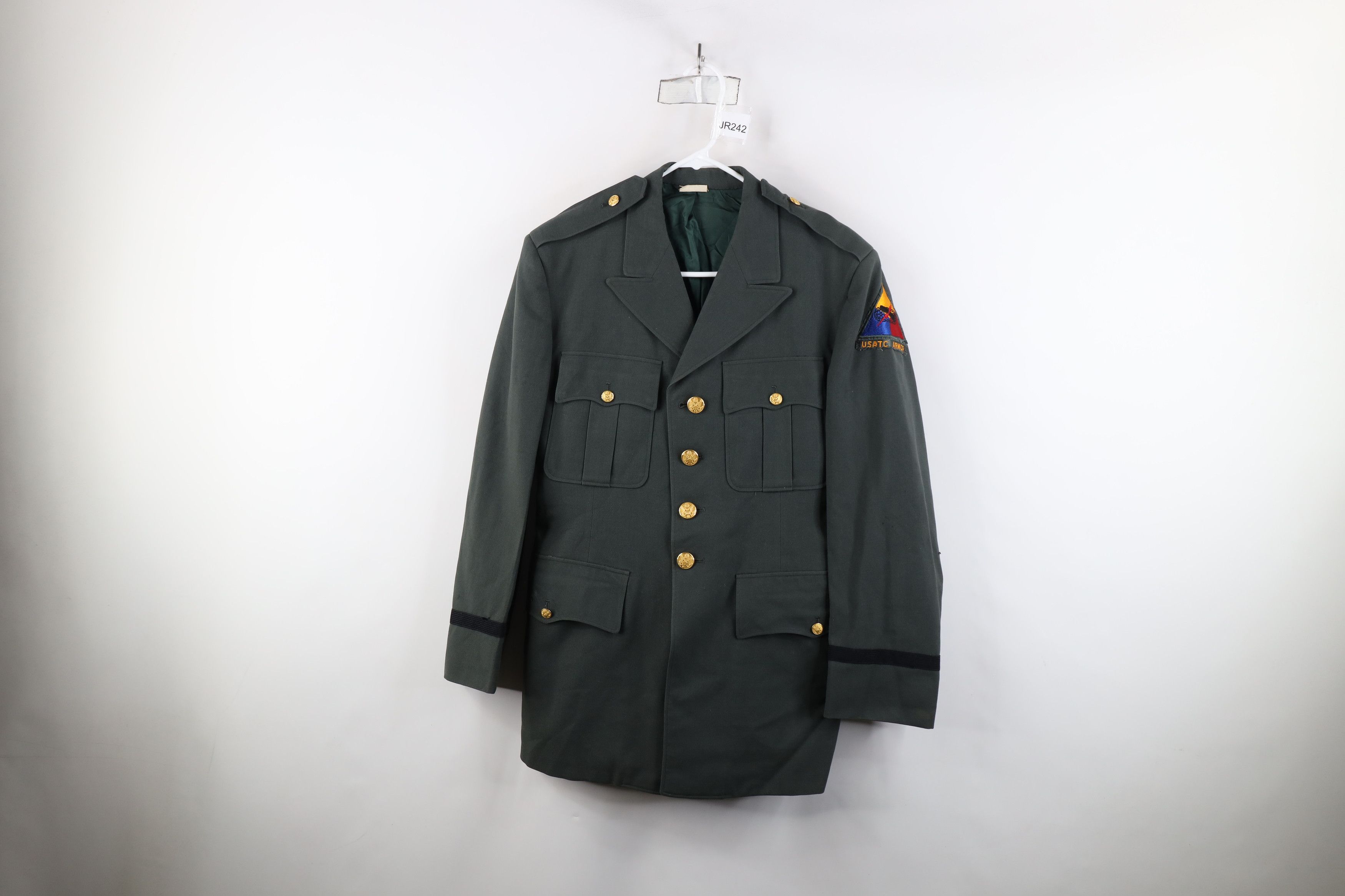 Vintage Vintage 60s Vietnam Era Class 3 Officer Jacket Green USA Size US L / EU 52-54 / 3 - 1 Thumbnail