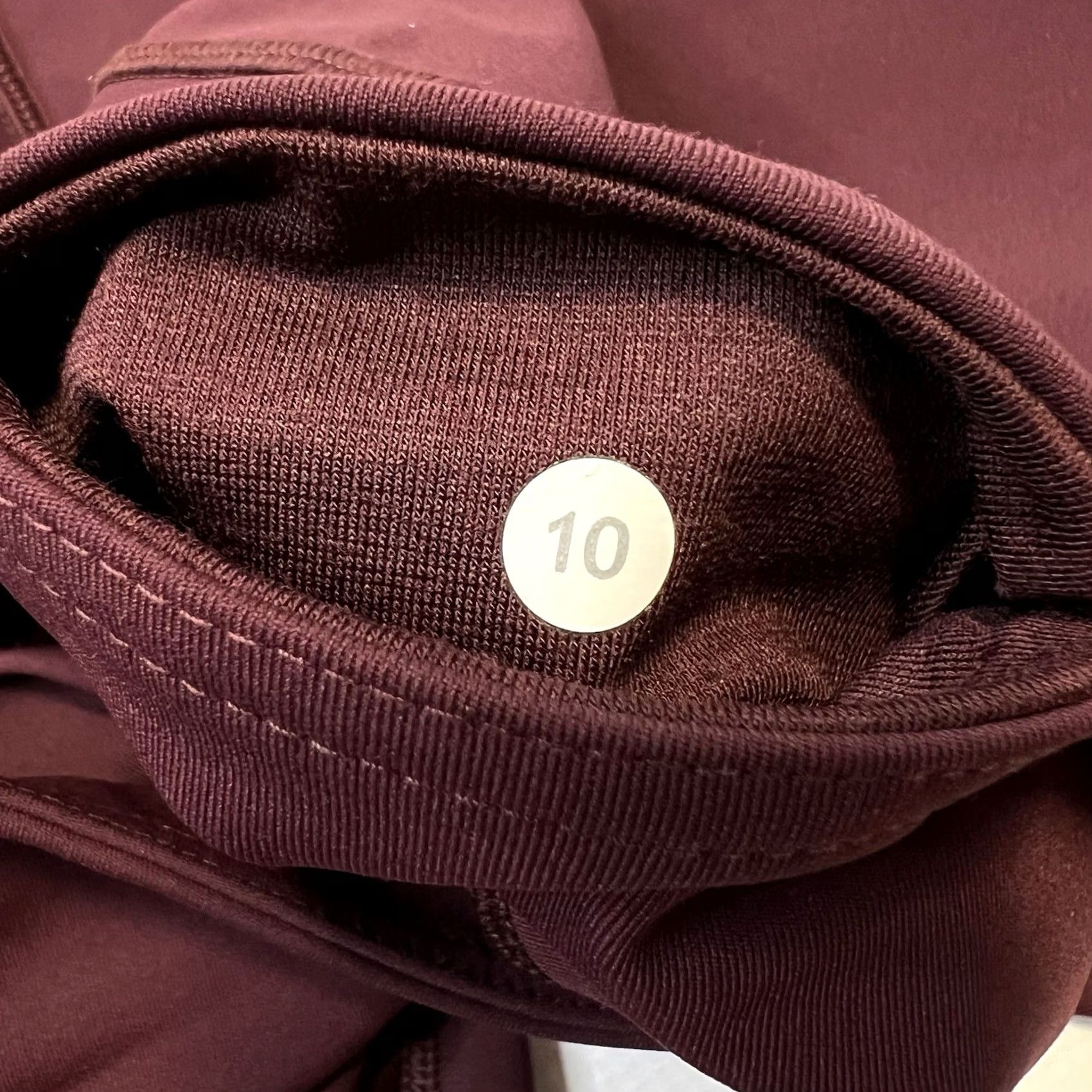 Lululemon Lululemon Leggings Womens 10 Burgundy Wunder Under Low Rise Wicking Athletic Cropped Stretch Activewear Yoga Mens? Size 32" / US 10 / IT 46 - 5 Thumbnail